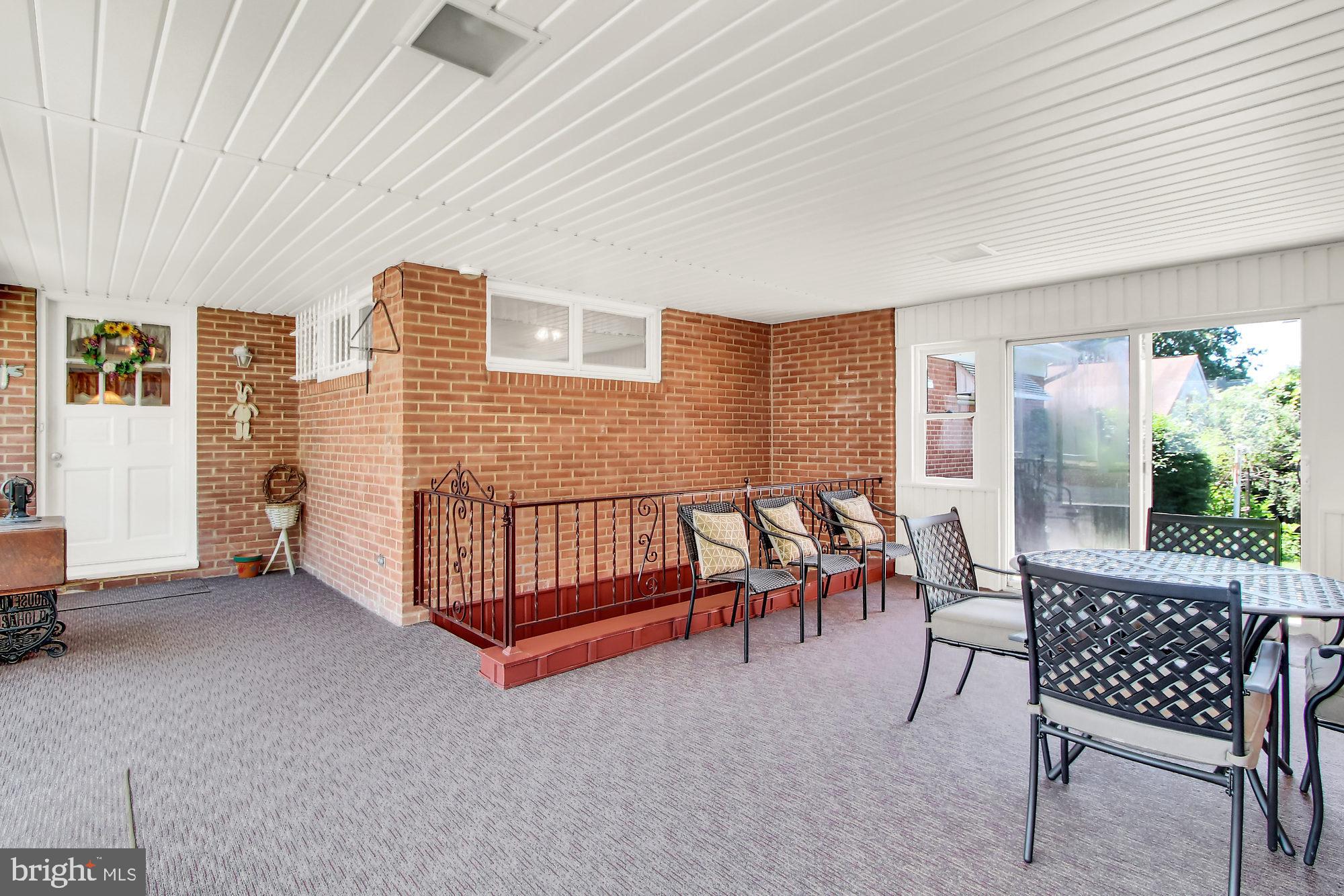 THE AVENUES - Residential