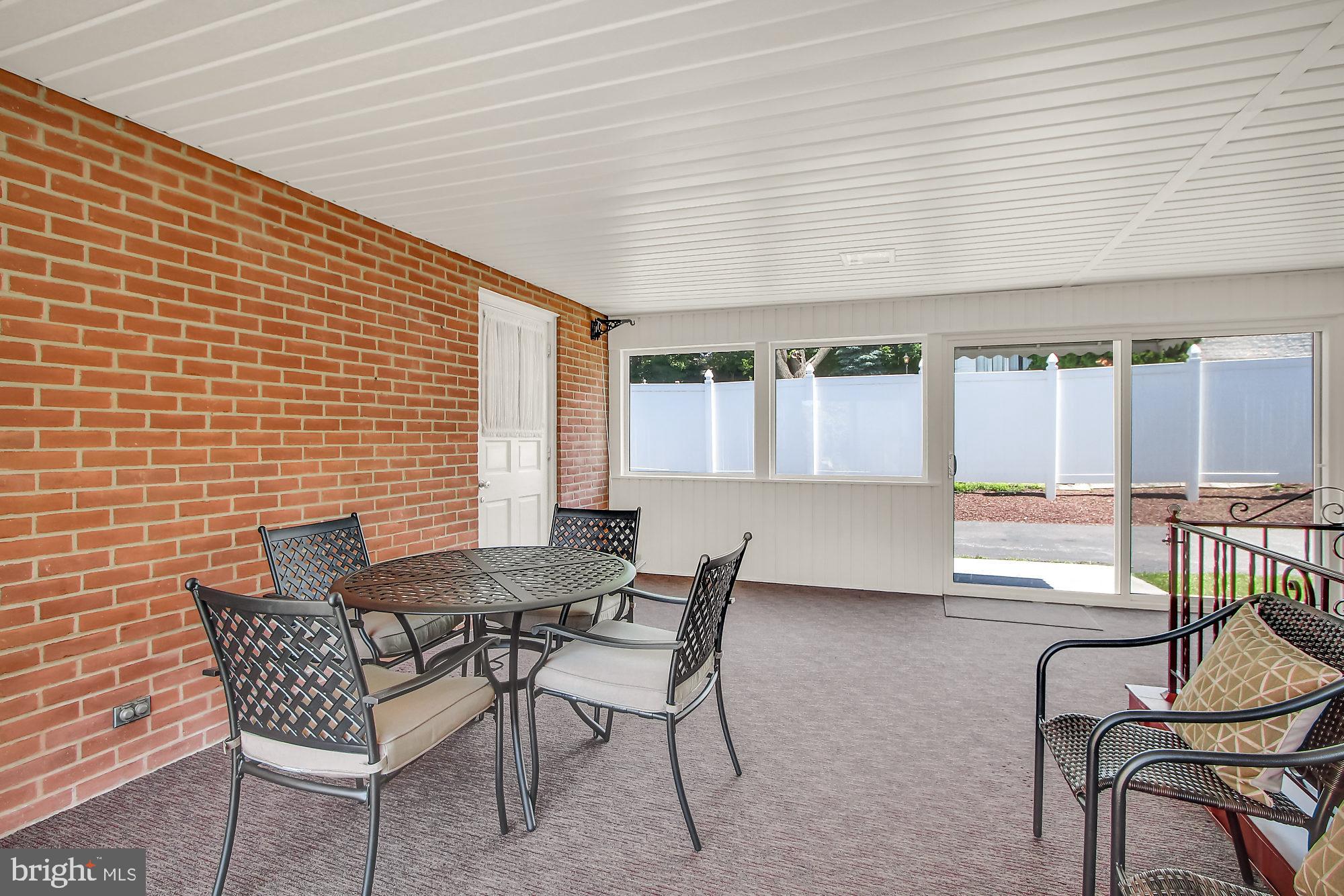 THE AVENUES - Residential