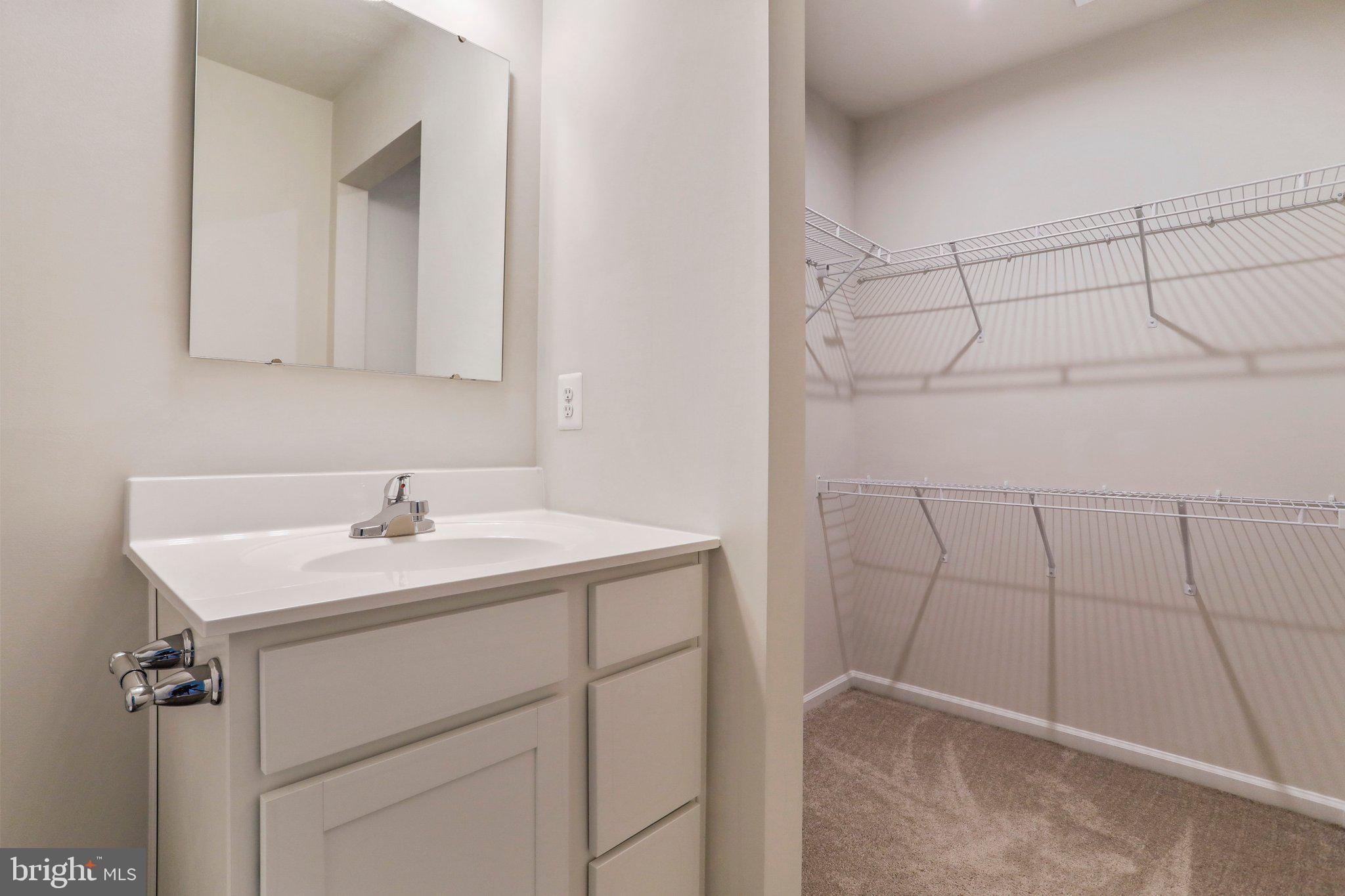 REGENTS CREST - Residential