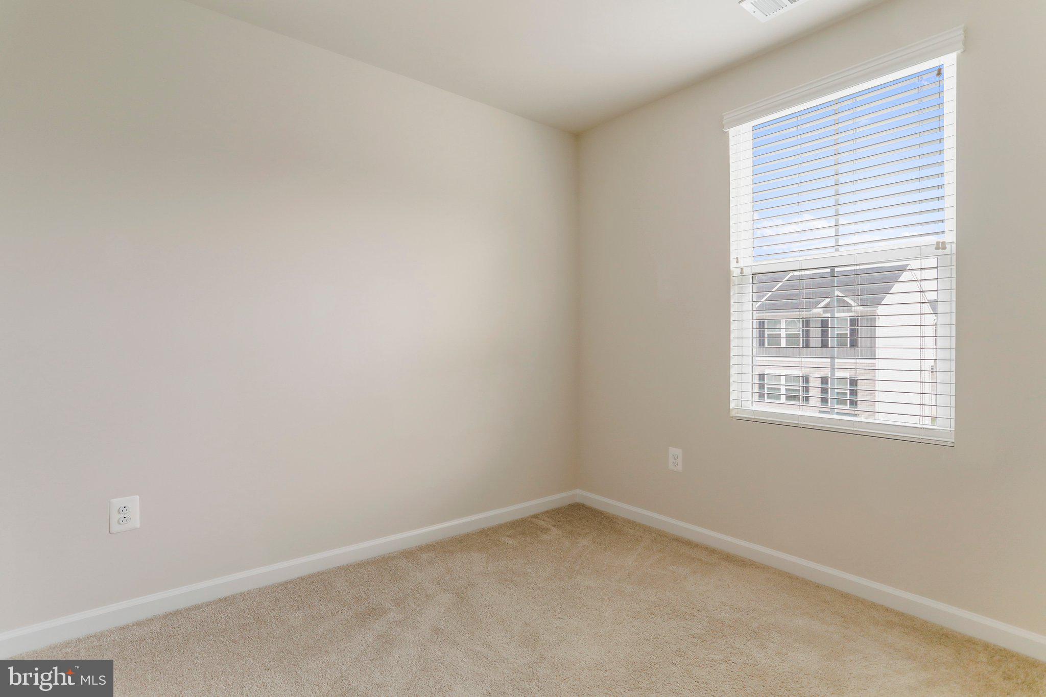 REGENTS CREST - Residential