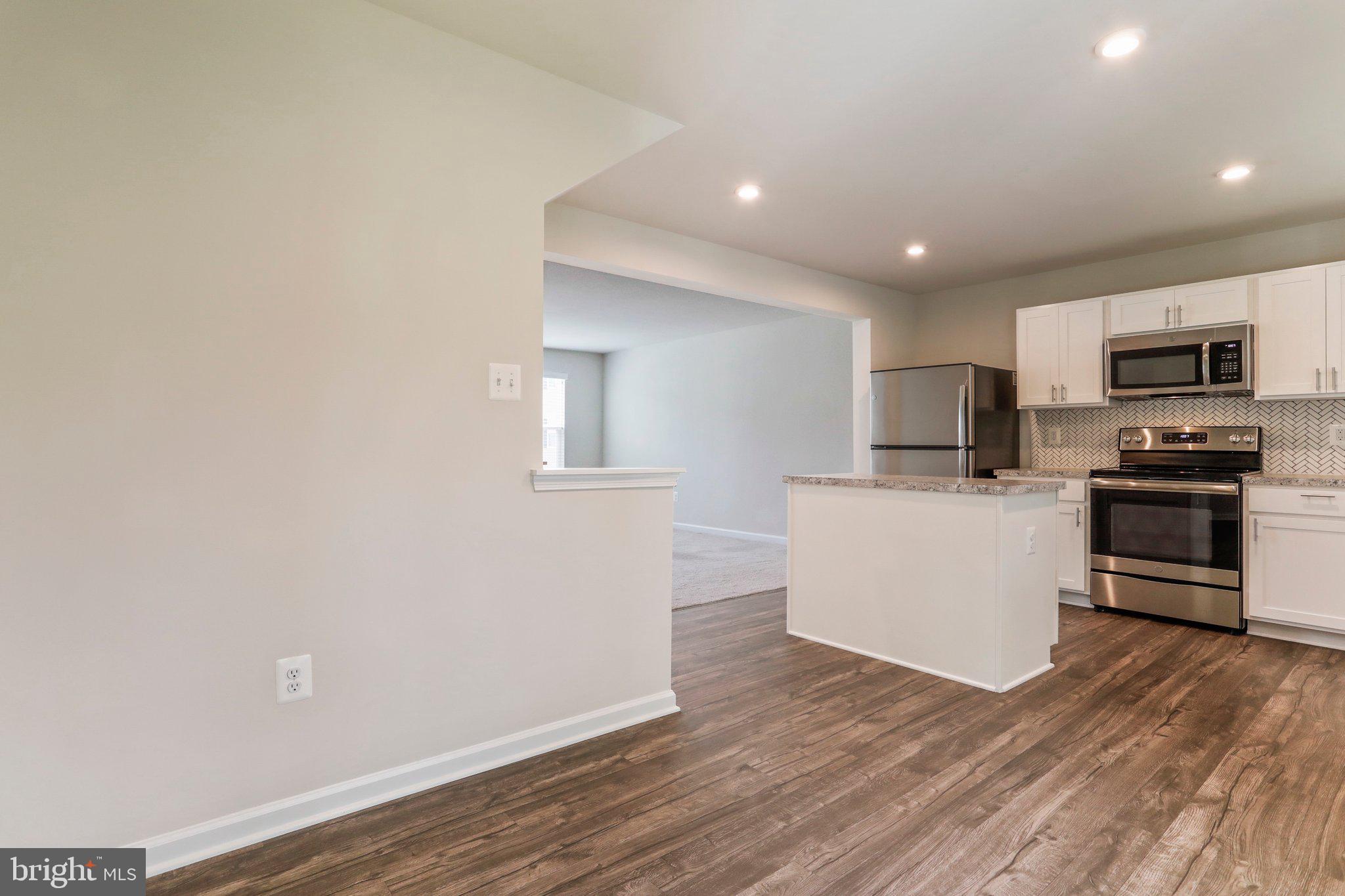 REGENTS CREST - Residential