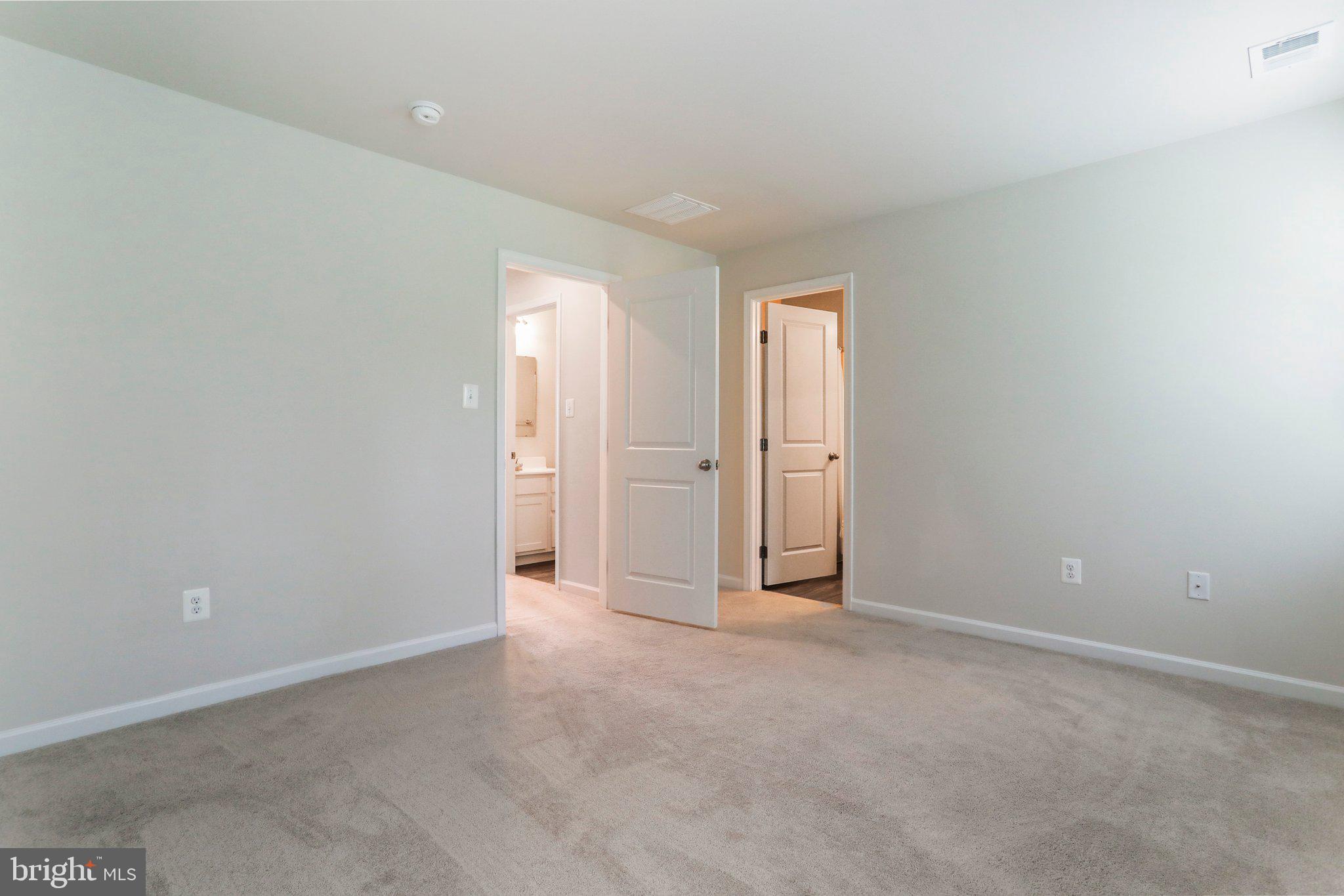 REGENTS CREST - Residential