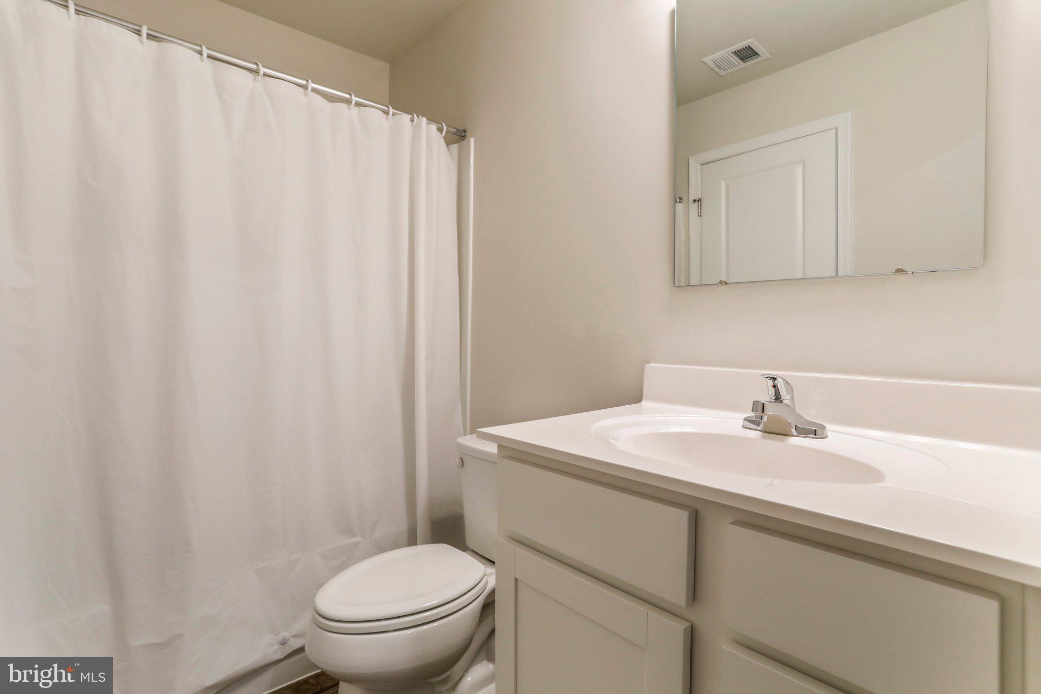 REGENTS CREST - Residential