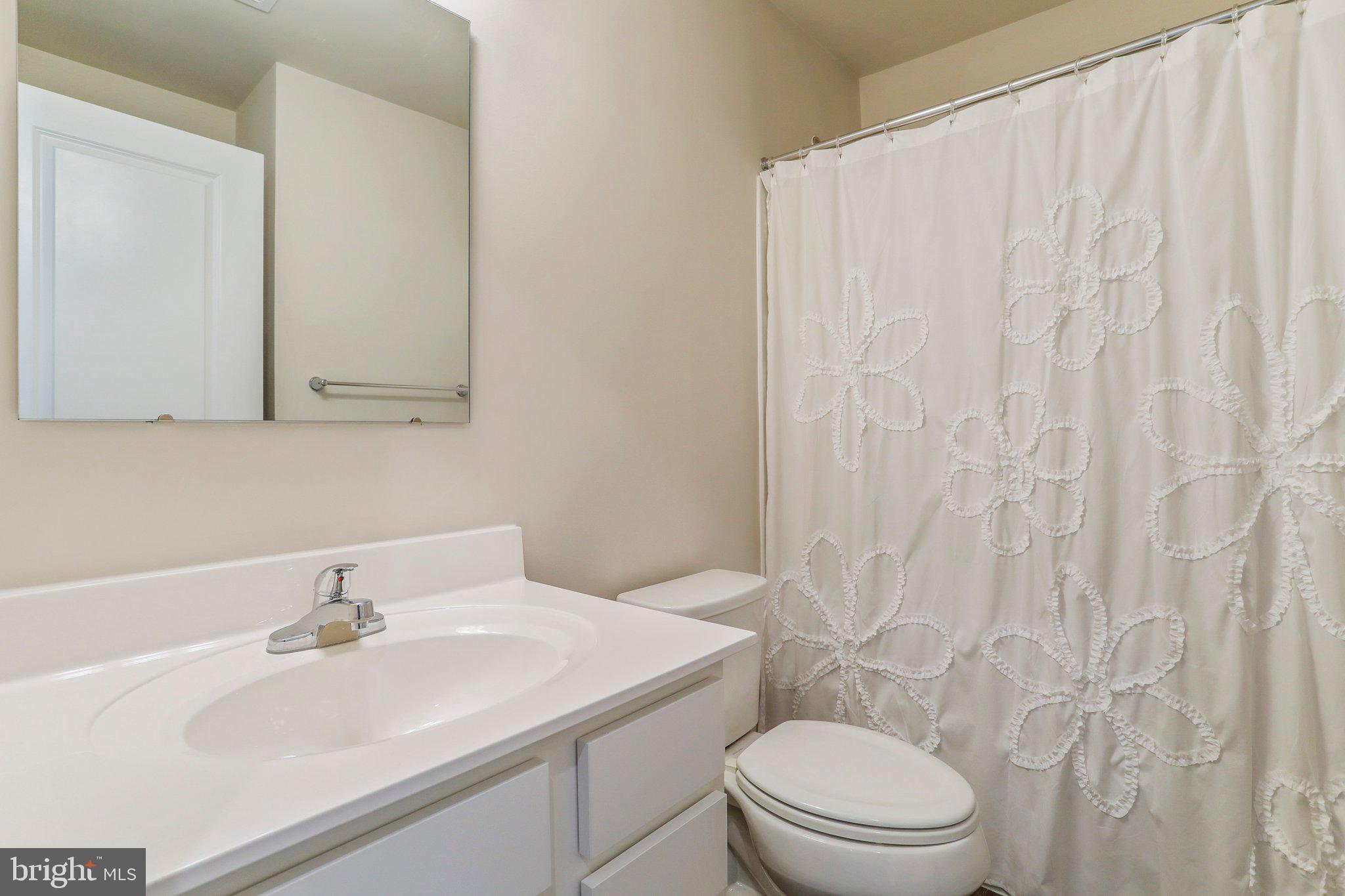 REGENTS CREST - Residential