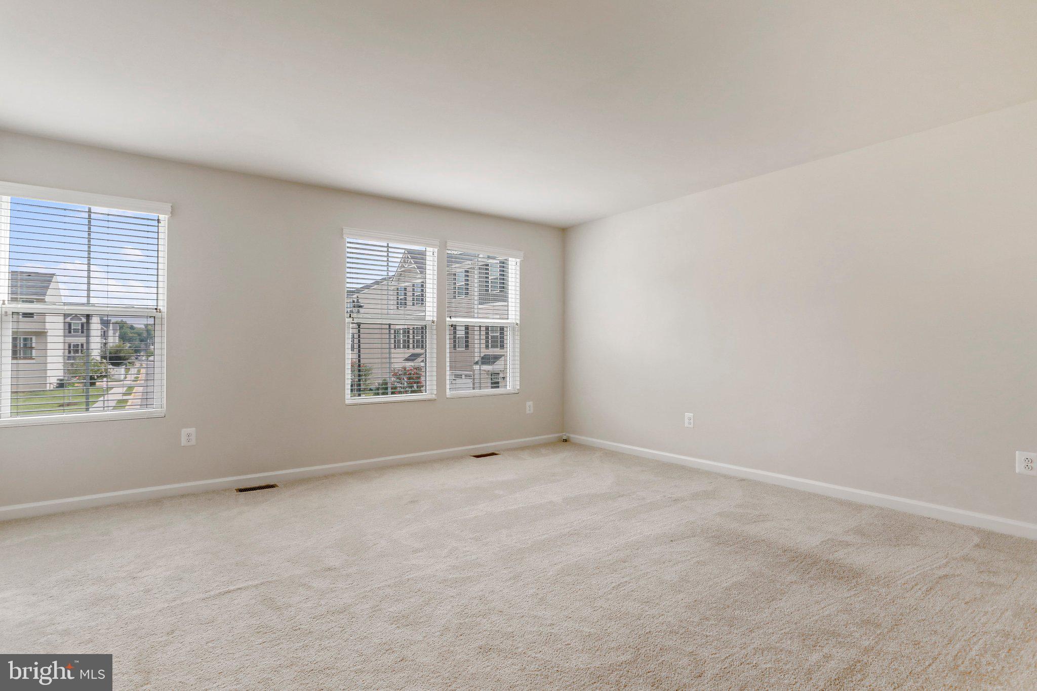 REGENTS CREST - Residential