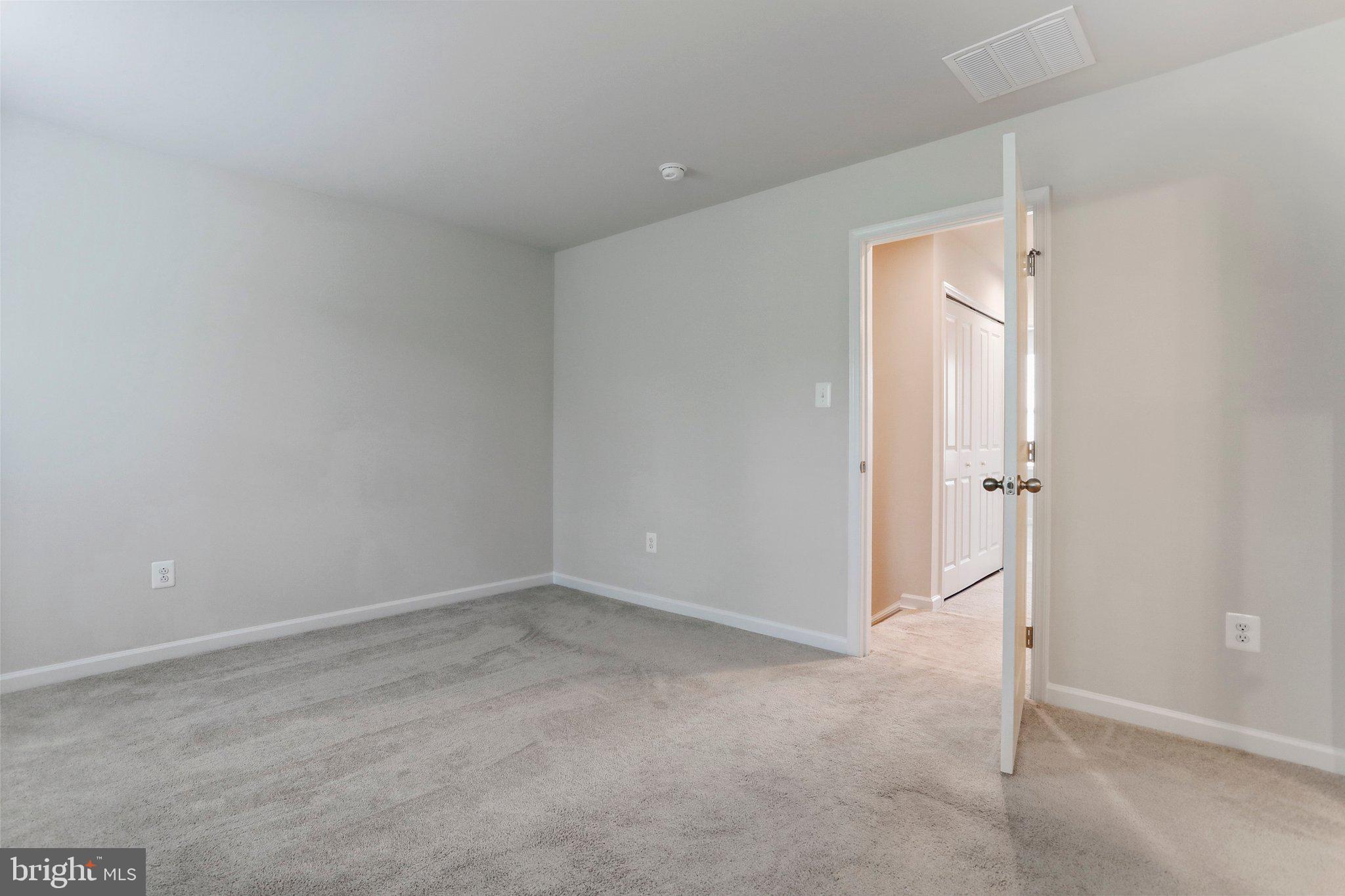 REGENTS CREST - Residential