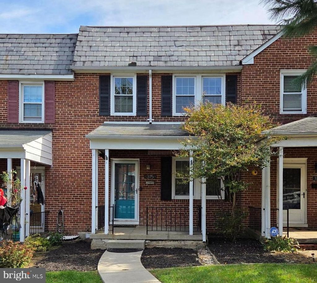 Photo of 315 Westowne Road, BALTIMORE, MD 21229 (MLS # MDBC2144440)