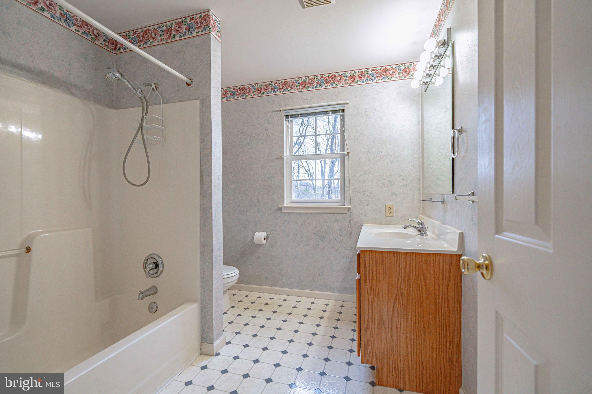 HUNTERS RUN - Residential