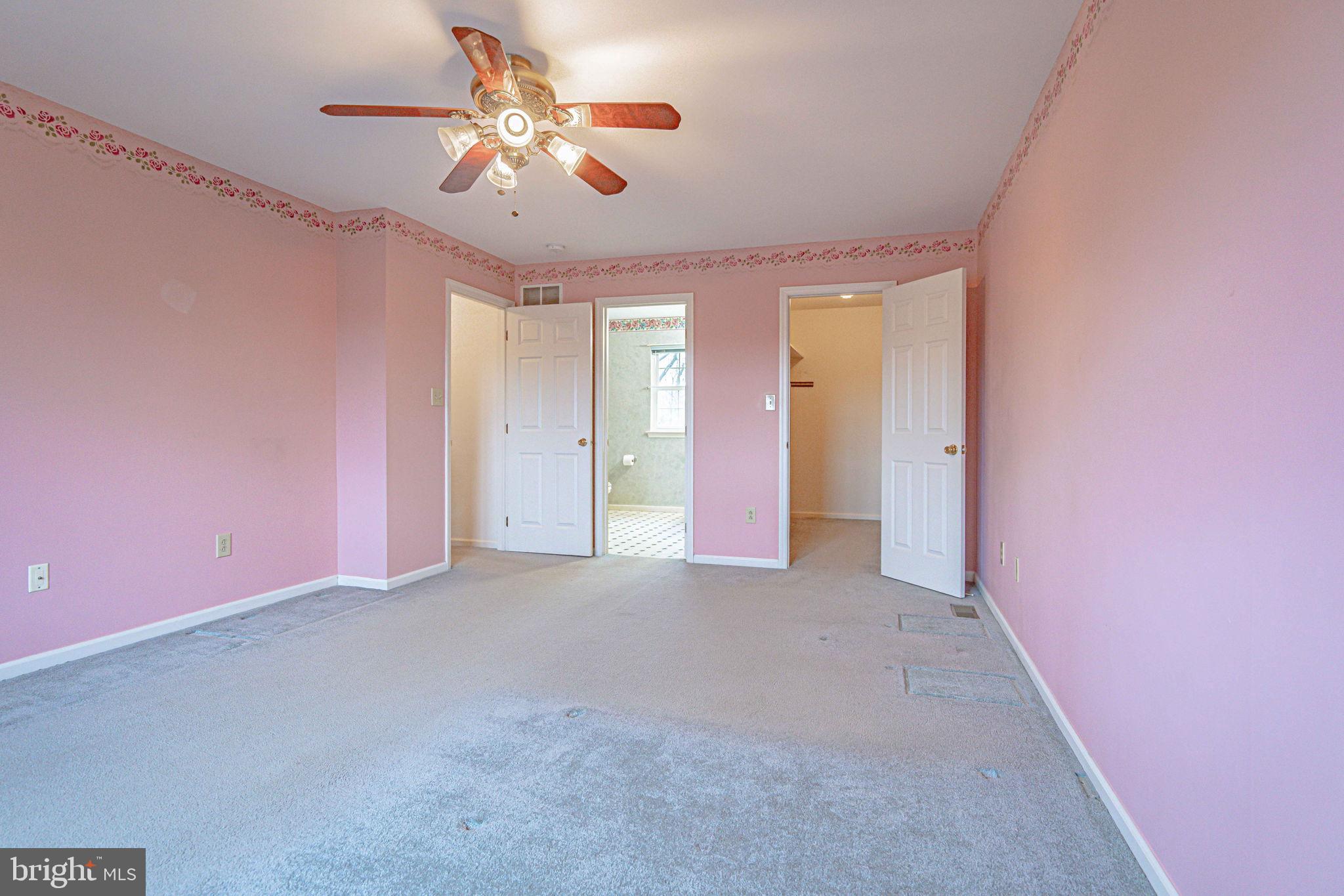 HUNTERS RUN - Residential