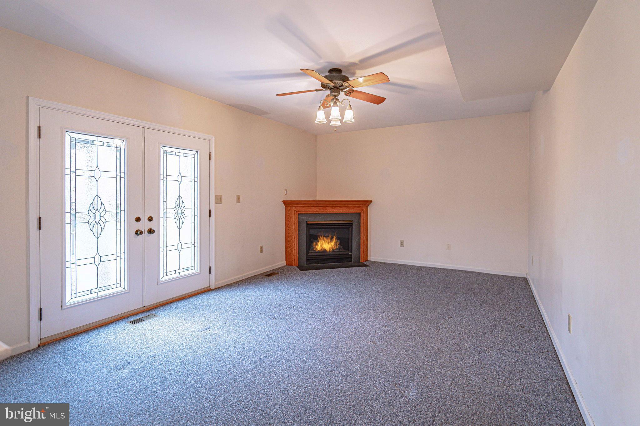 HUNTERS RUN - Residential