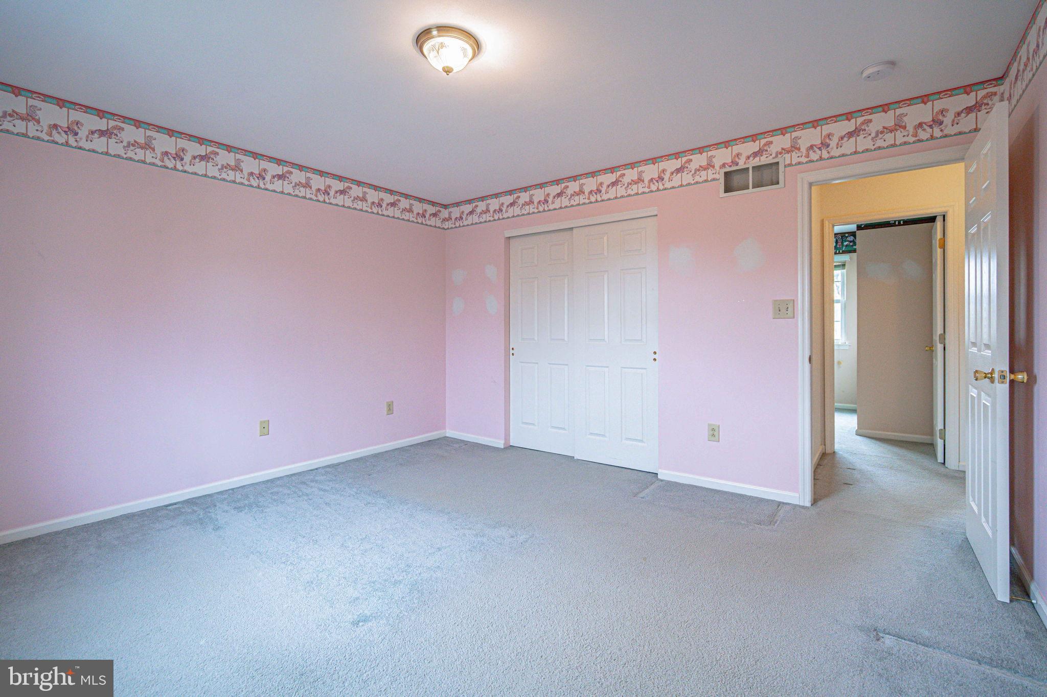 HUNTERS RUN - Residential