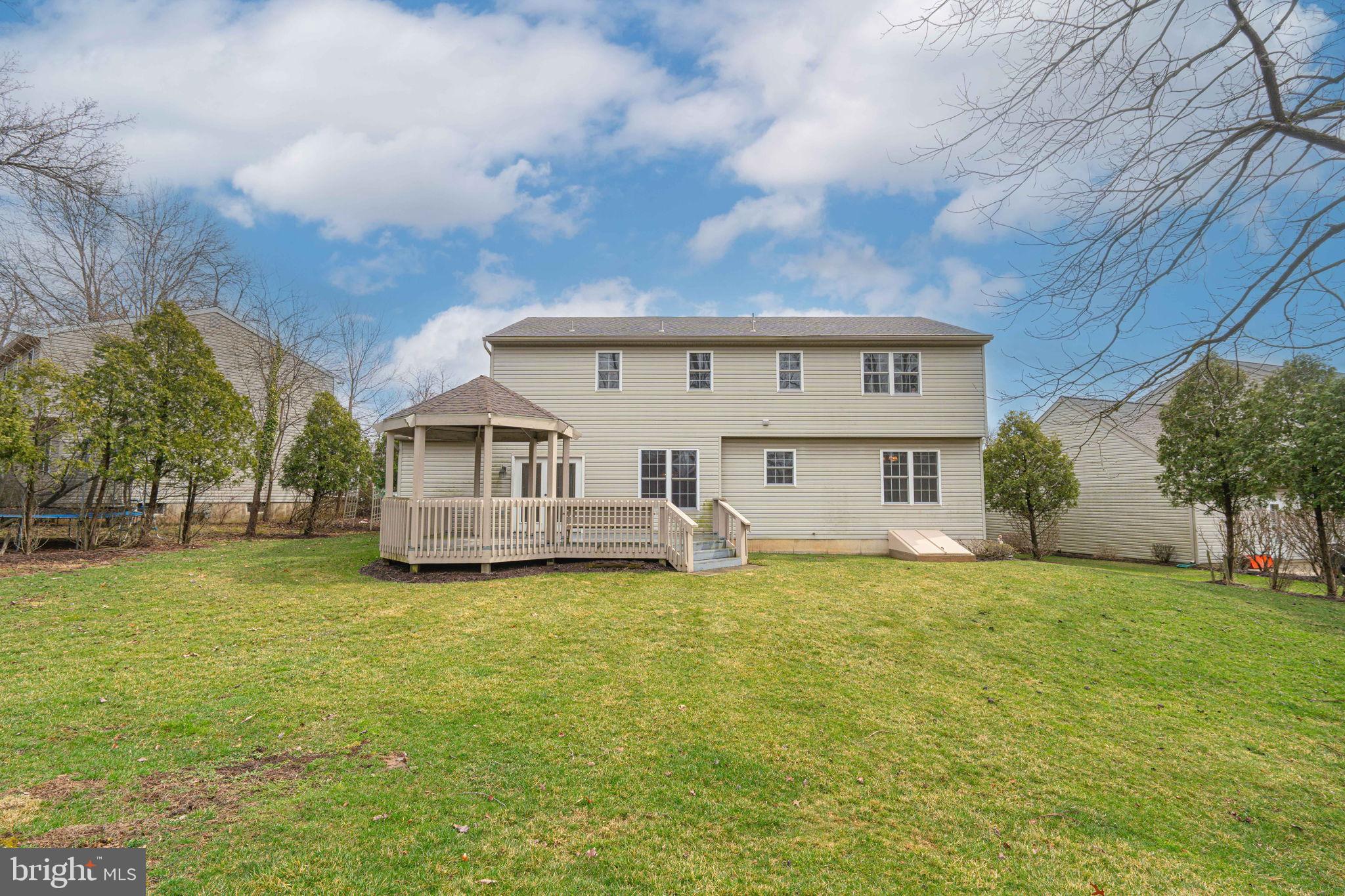 HUNTERS RUN - Residential