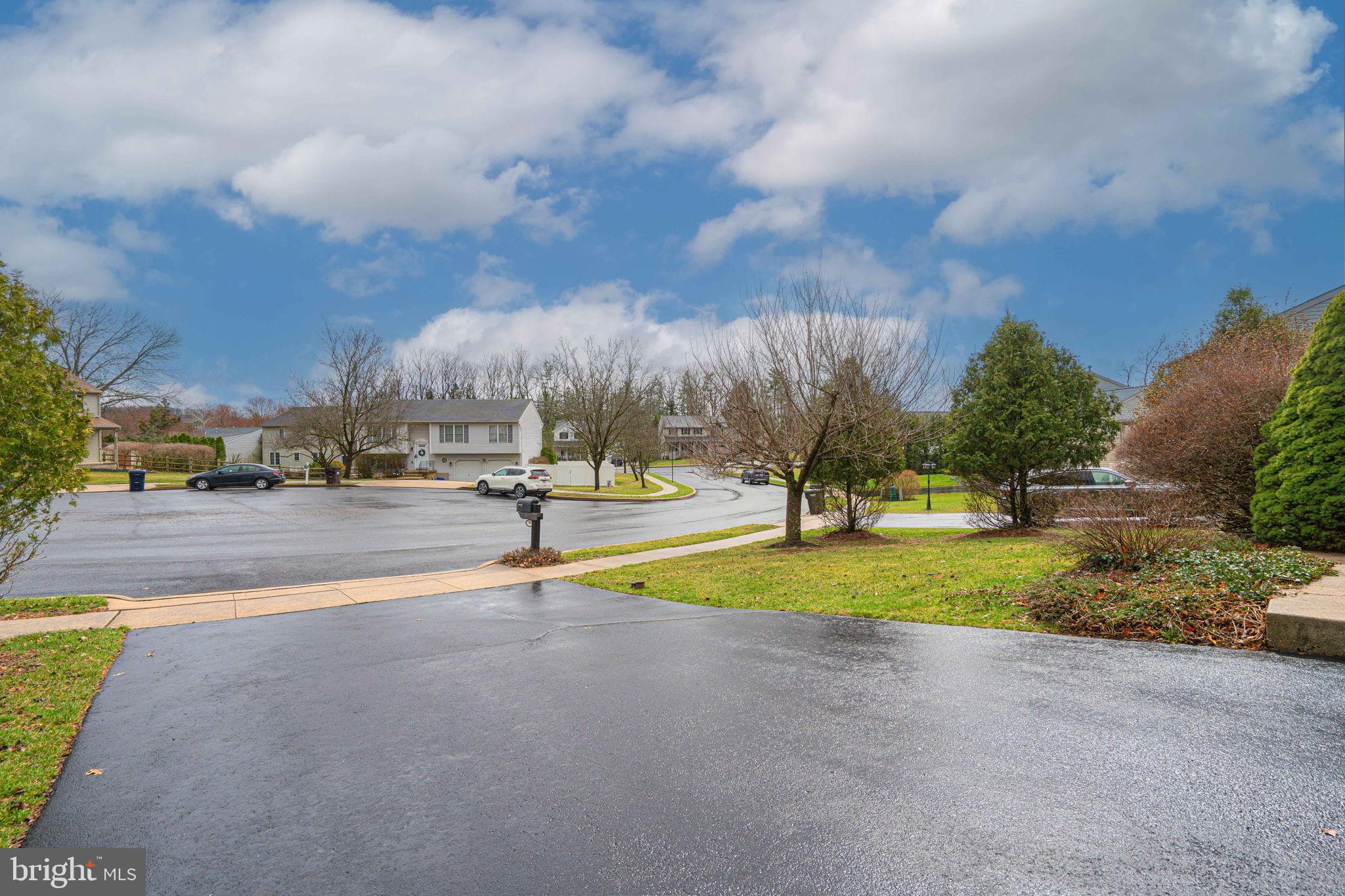 HUNTERS RUN - Residential