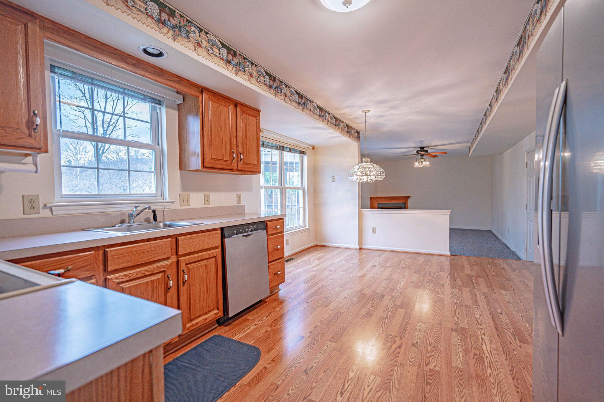 HUNTERS RUN - Residential