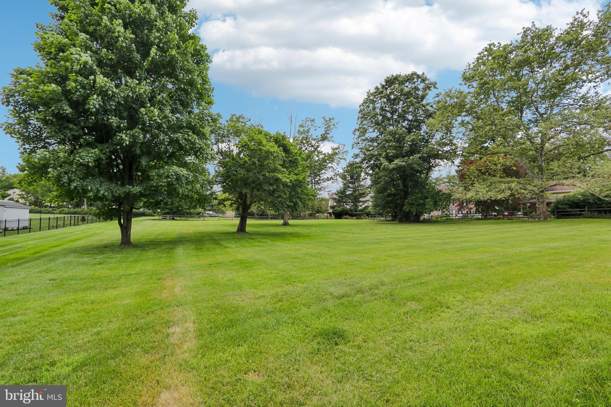 WEDGEWOOD GREENE - Residential
