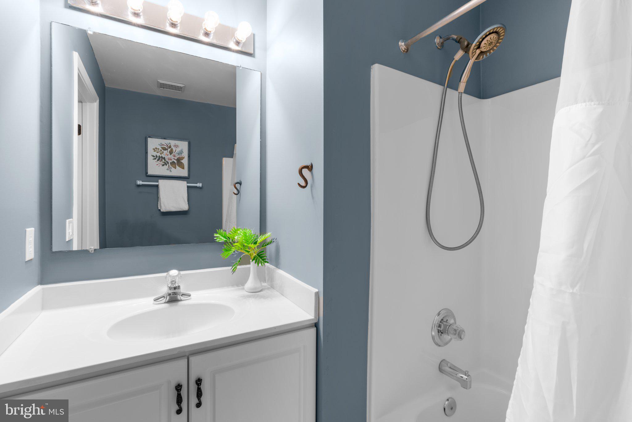 GARLAND - Residential