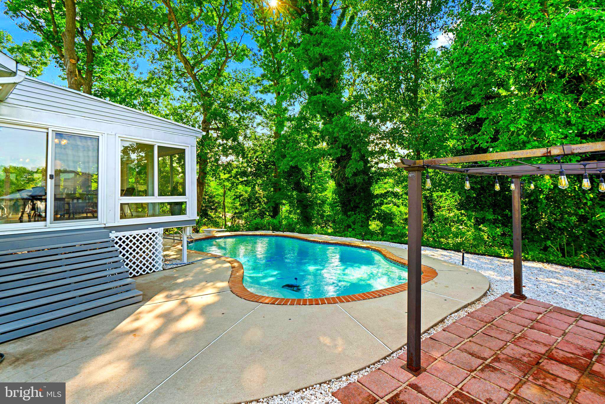 GARLAND - Residential