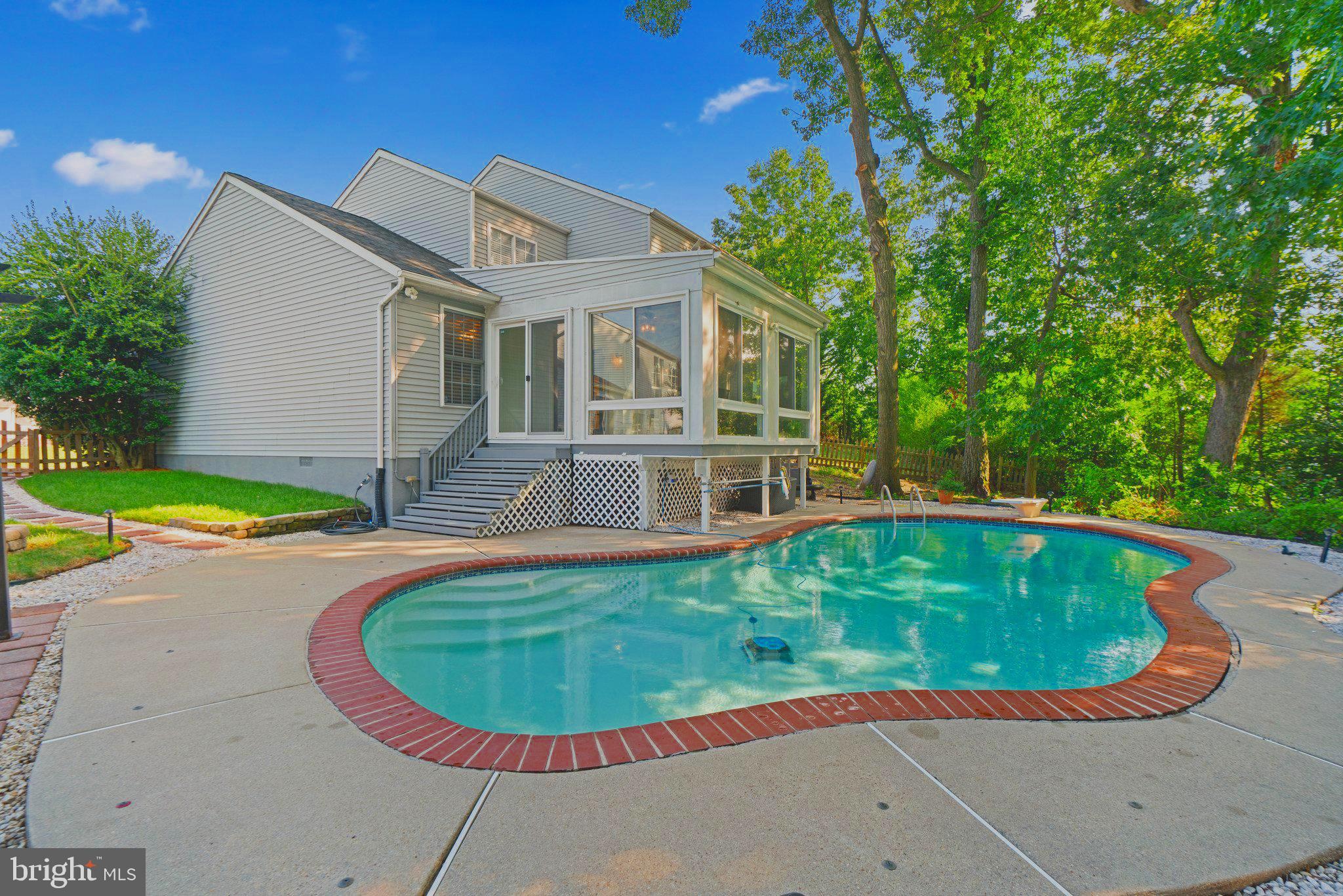 GARLAND - Residential