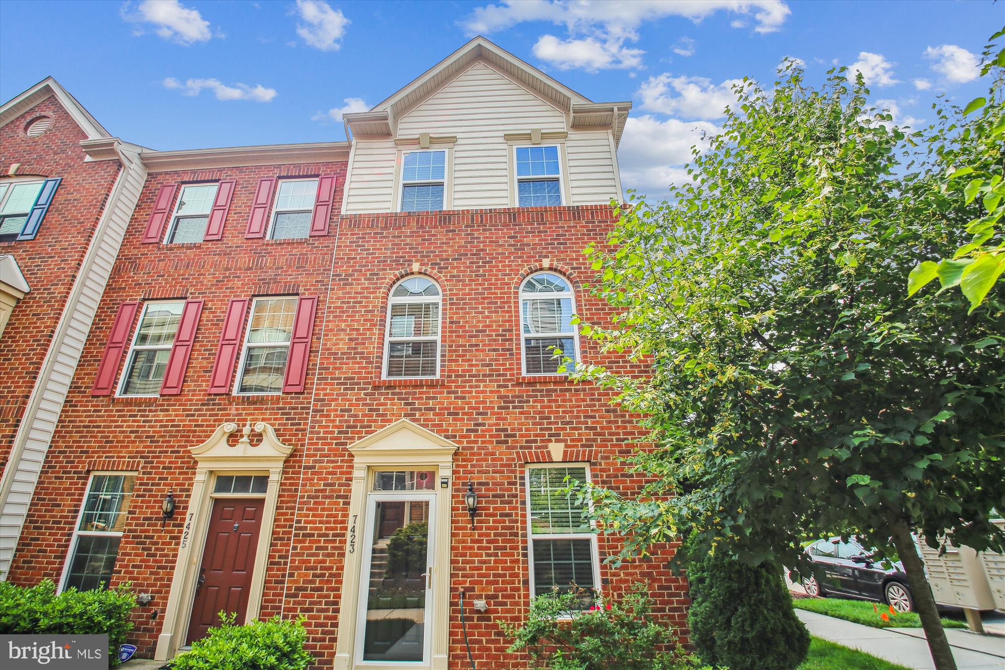 7423 RIGBY PLACE