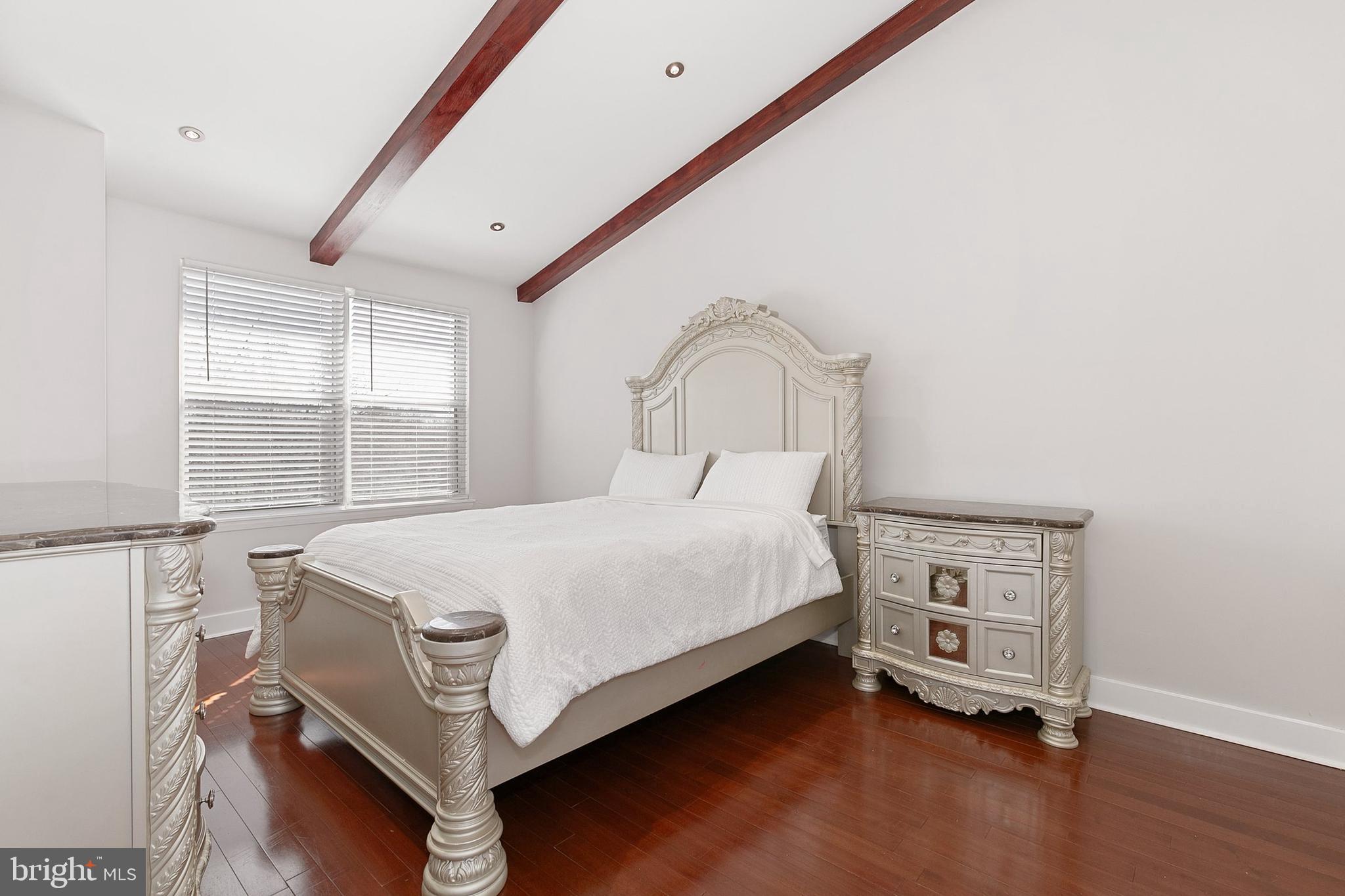 WOODLAND PARK - Residential