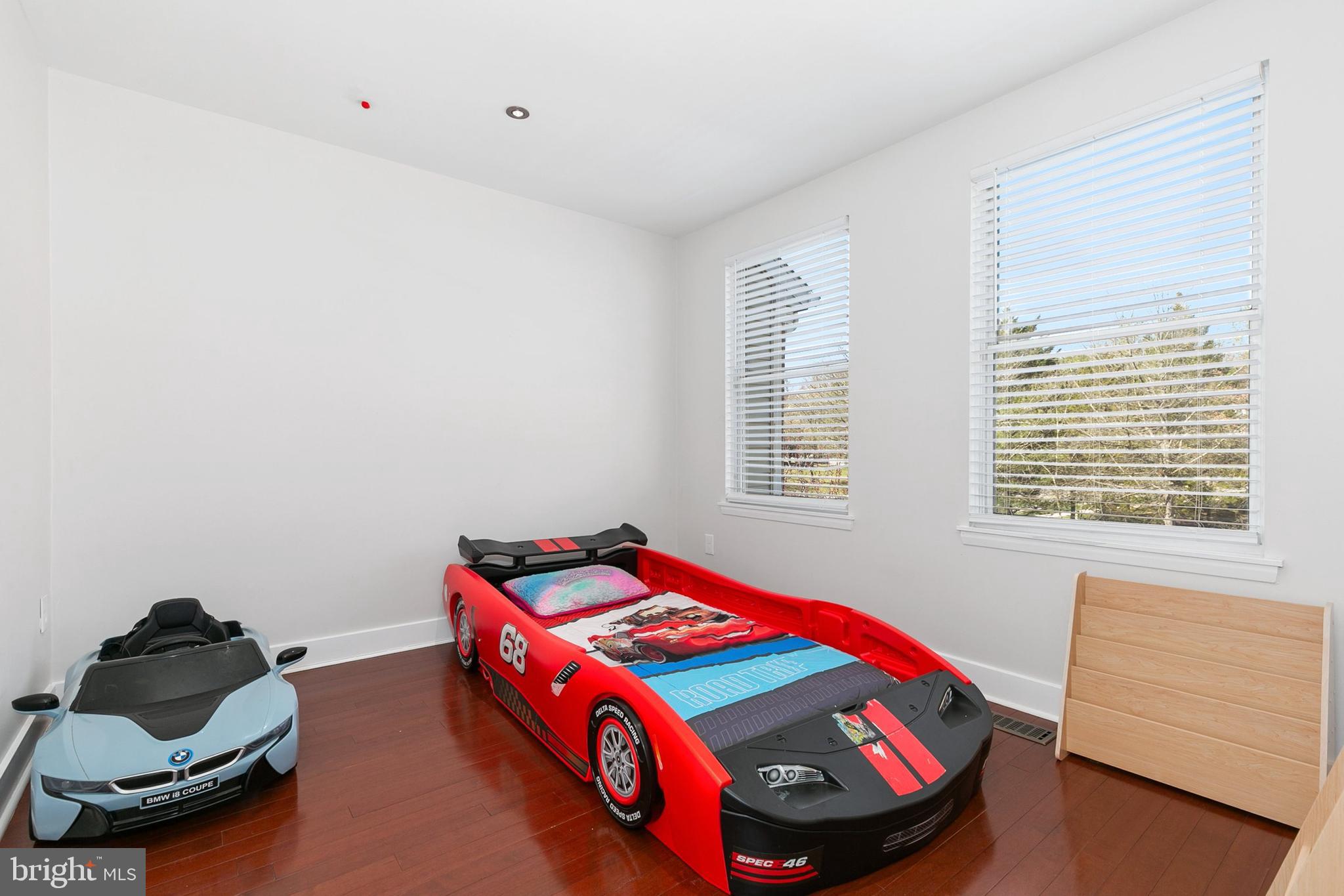 WOODLAND PARK - Residential