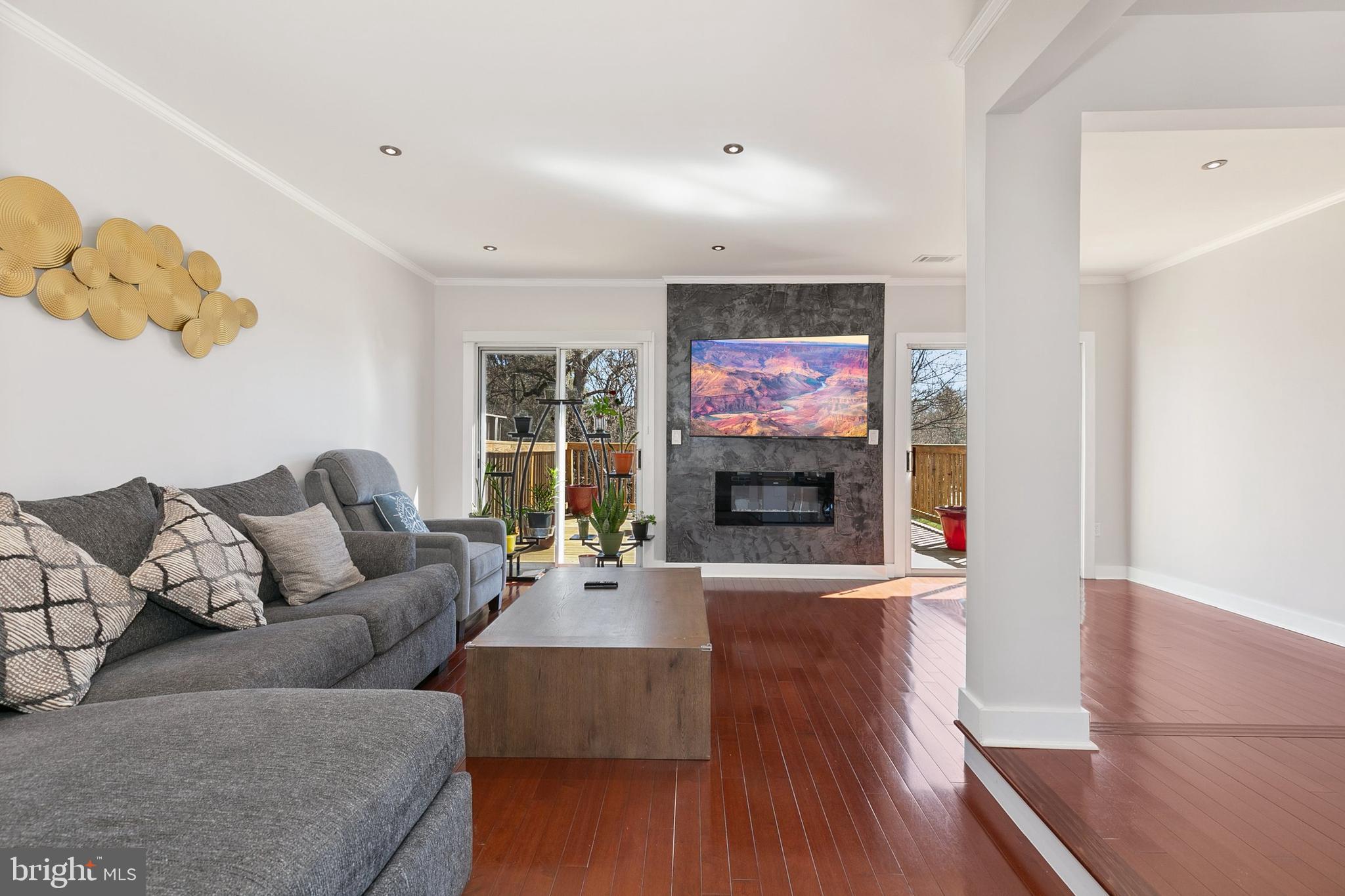 WOODLAND PARK - Residential