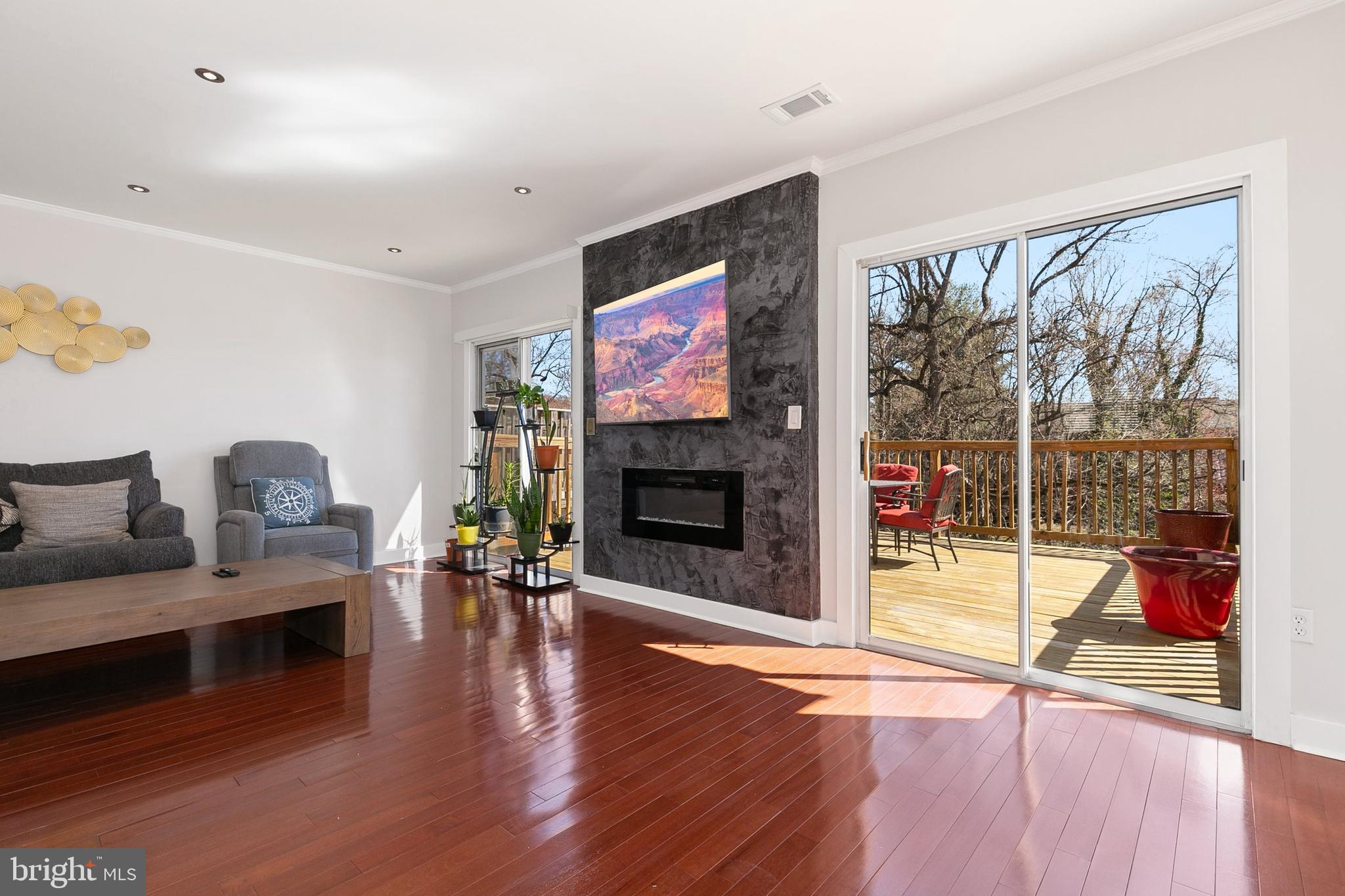 WOODLAND PARK - Residential