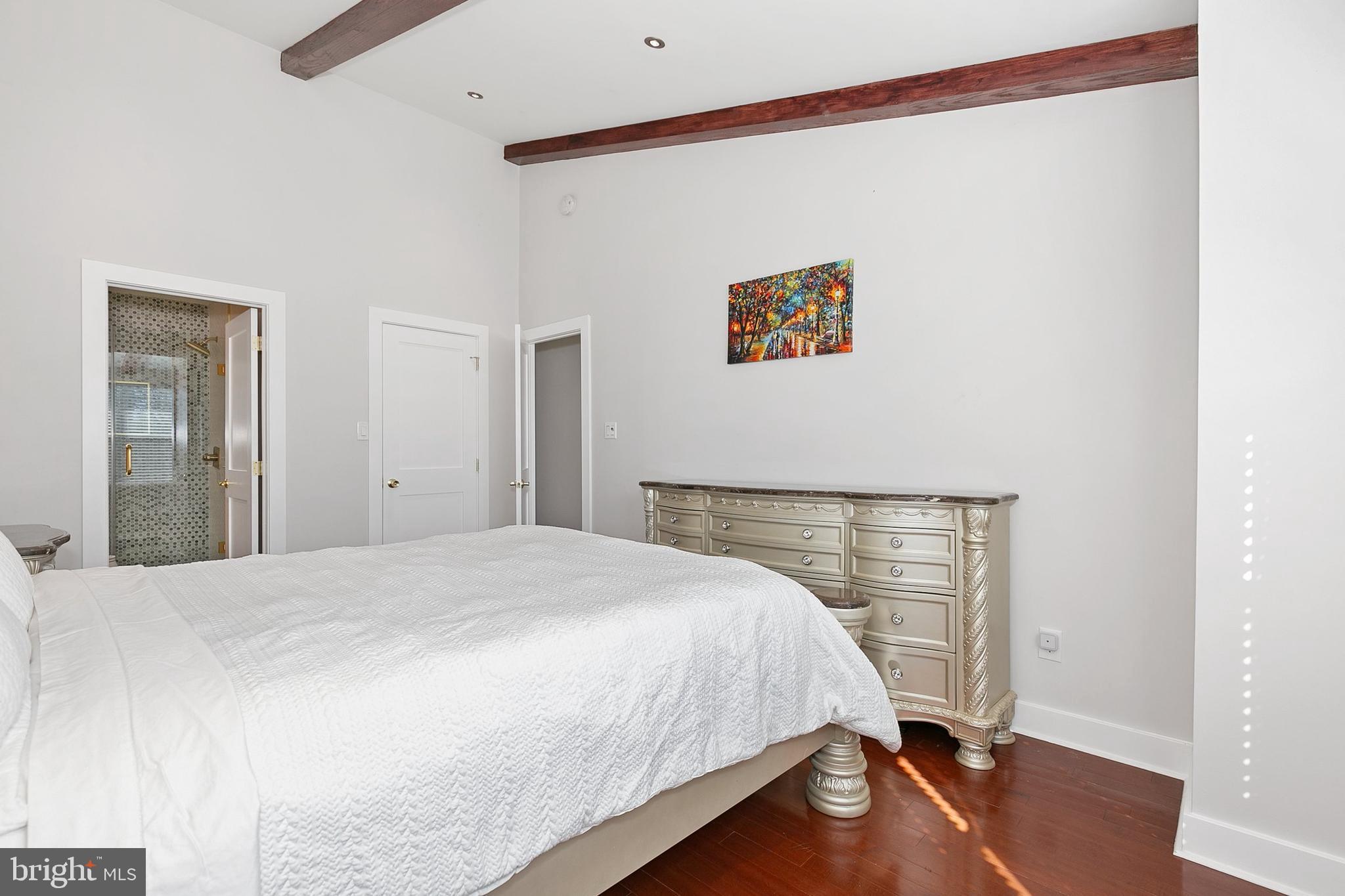 WOODLAND PARK - Residential