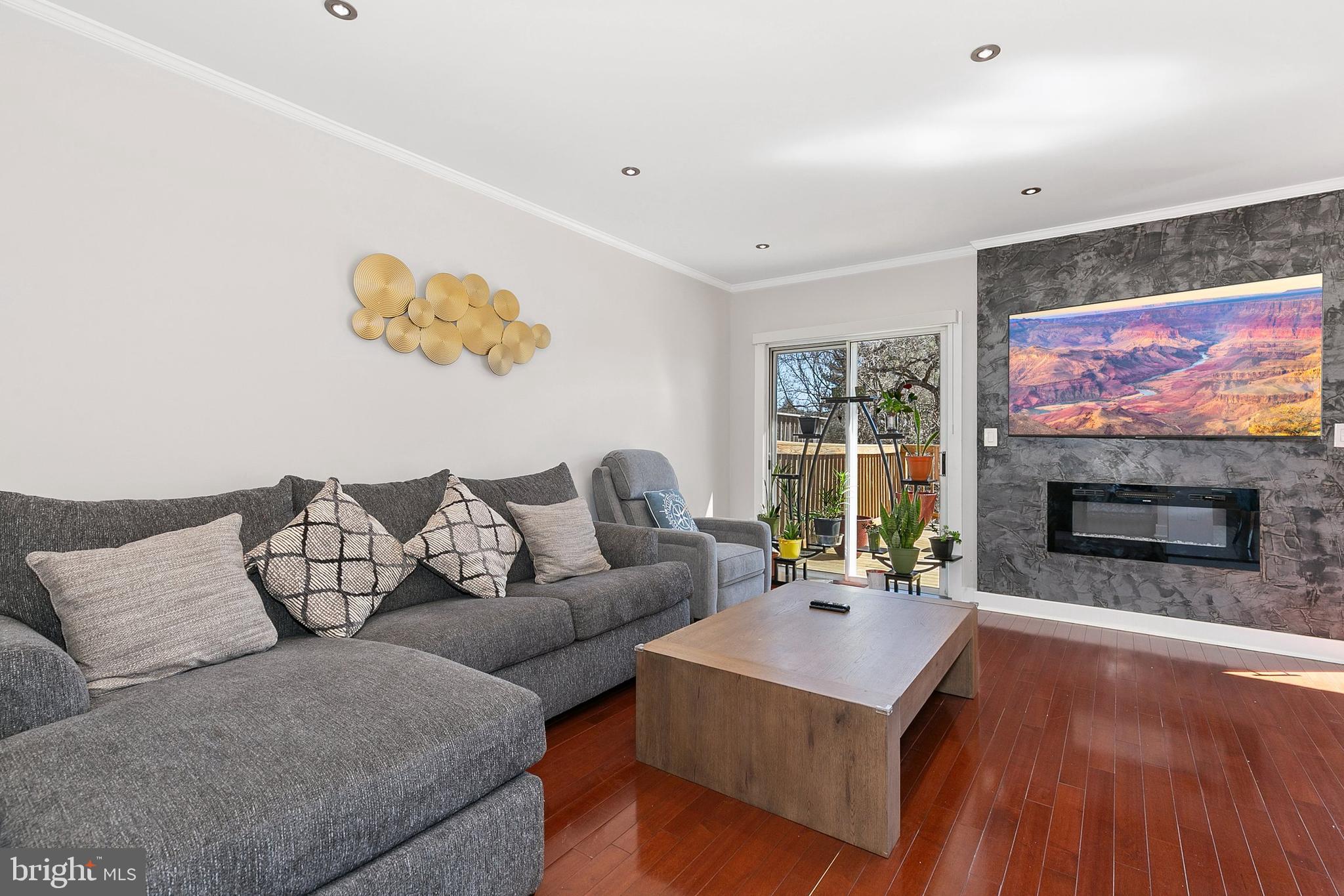 WOODLAND PARK - Residential