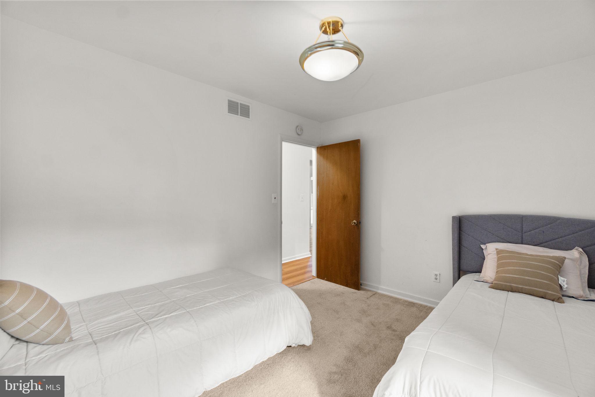 WEST FRIENDSHIP - Residential