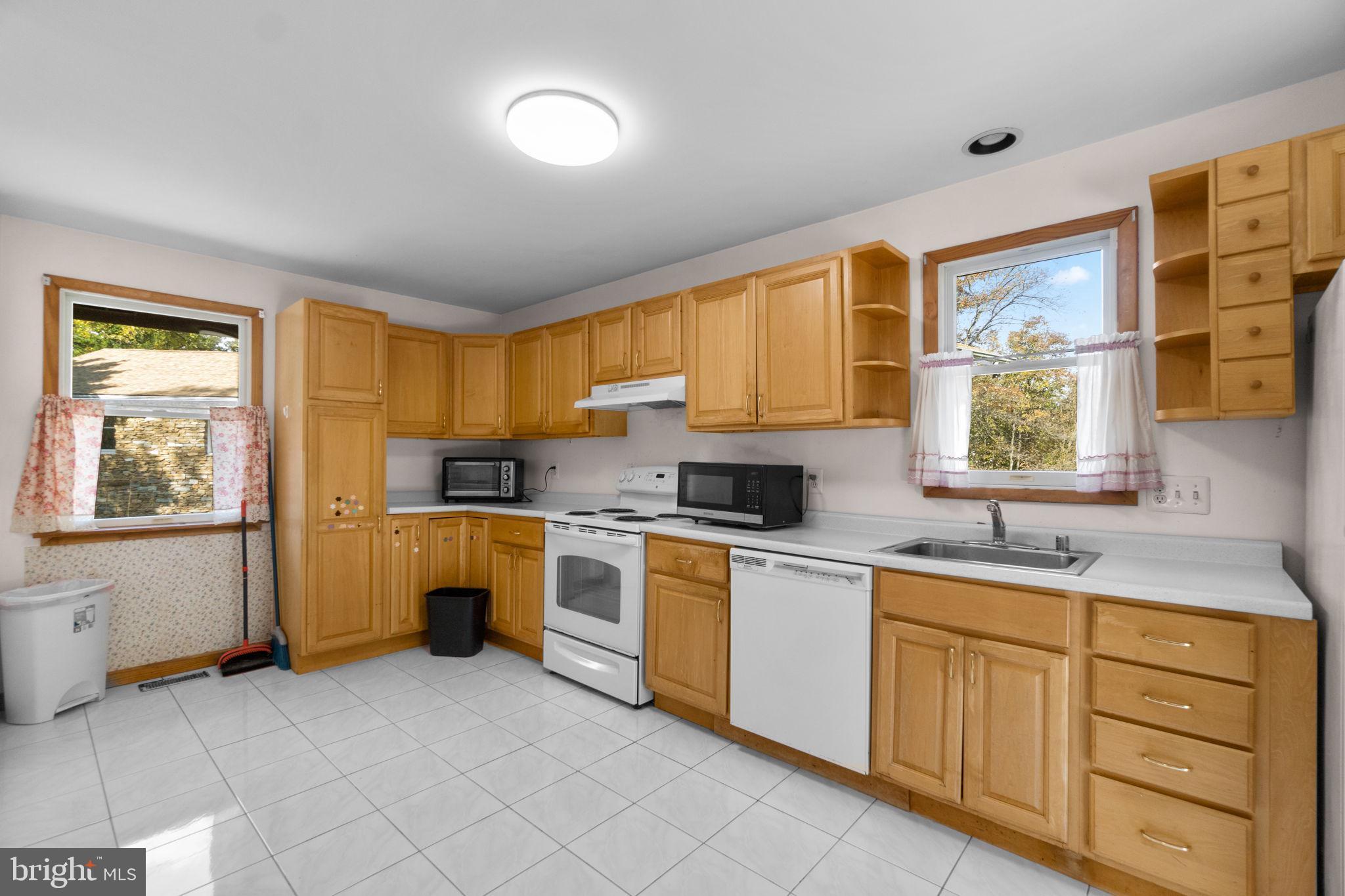 WEST FRIENDSHIP - Residential