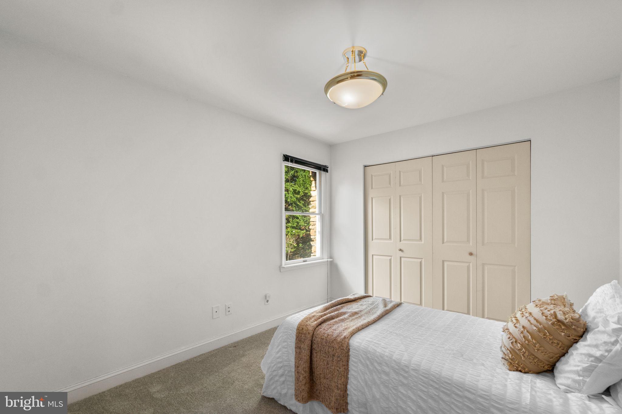 WEST FRIENDSHIP - Residential