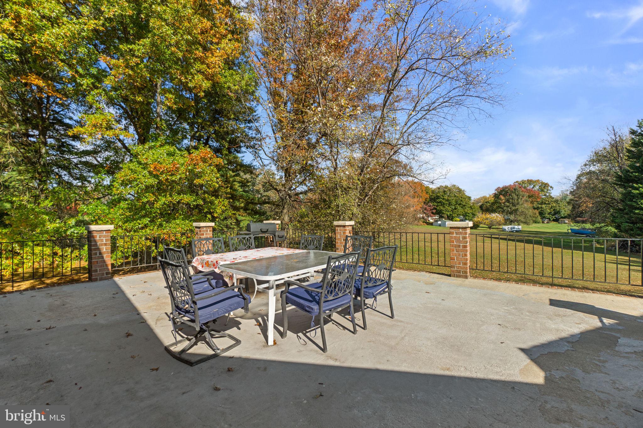 WEST FRIENDSHIP - Residential