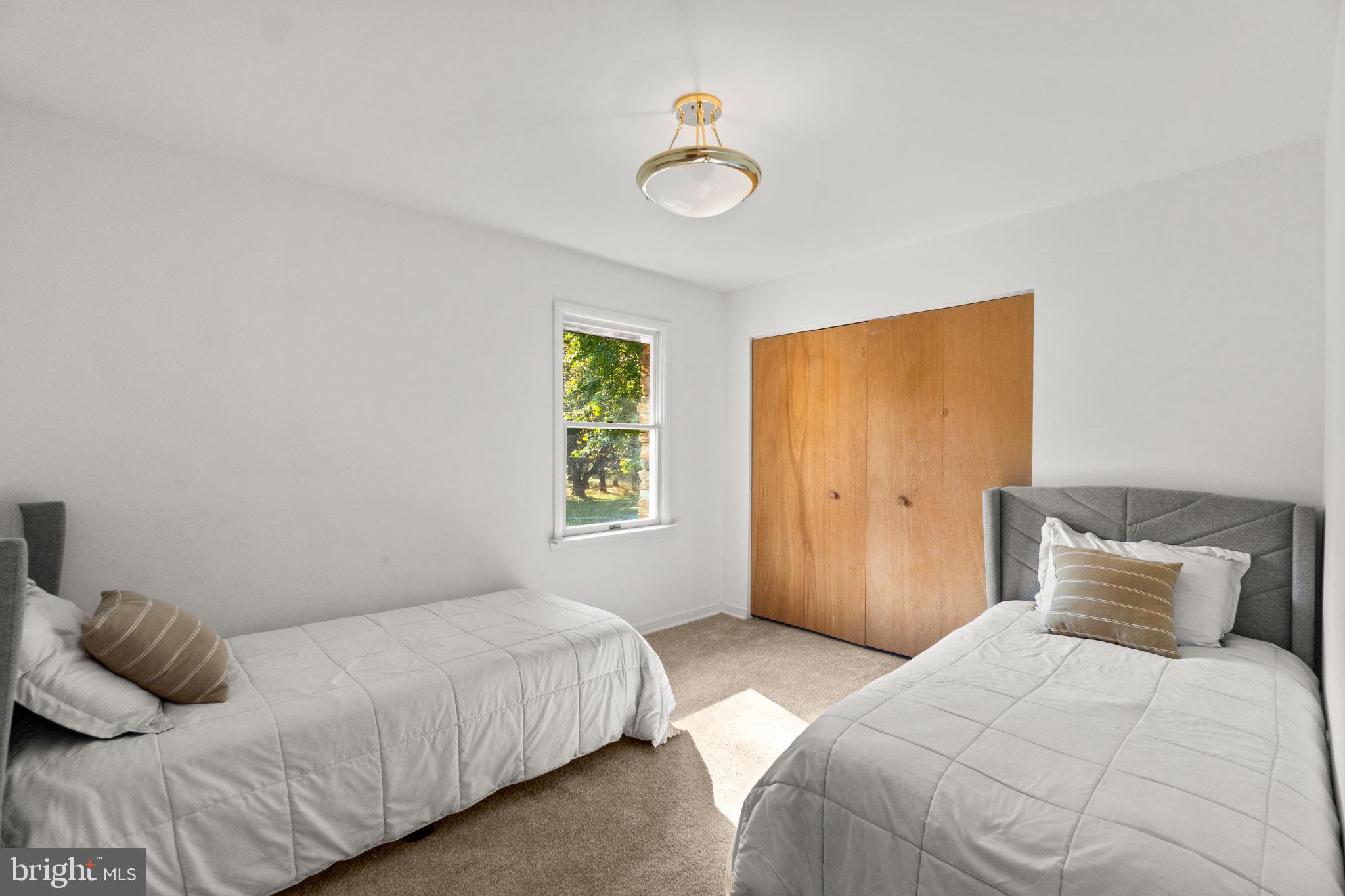 WEST FRIENDSHIP - Residential