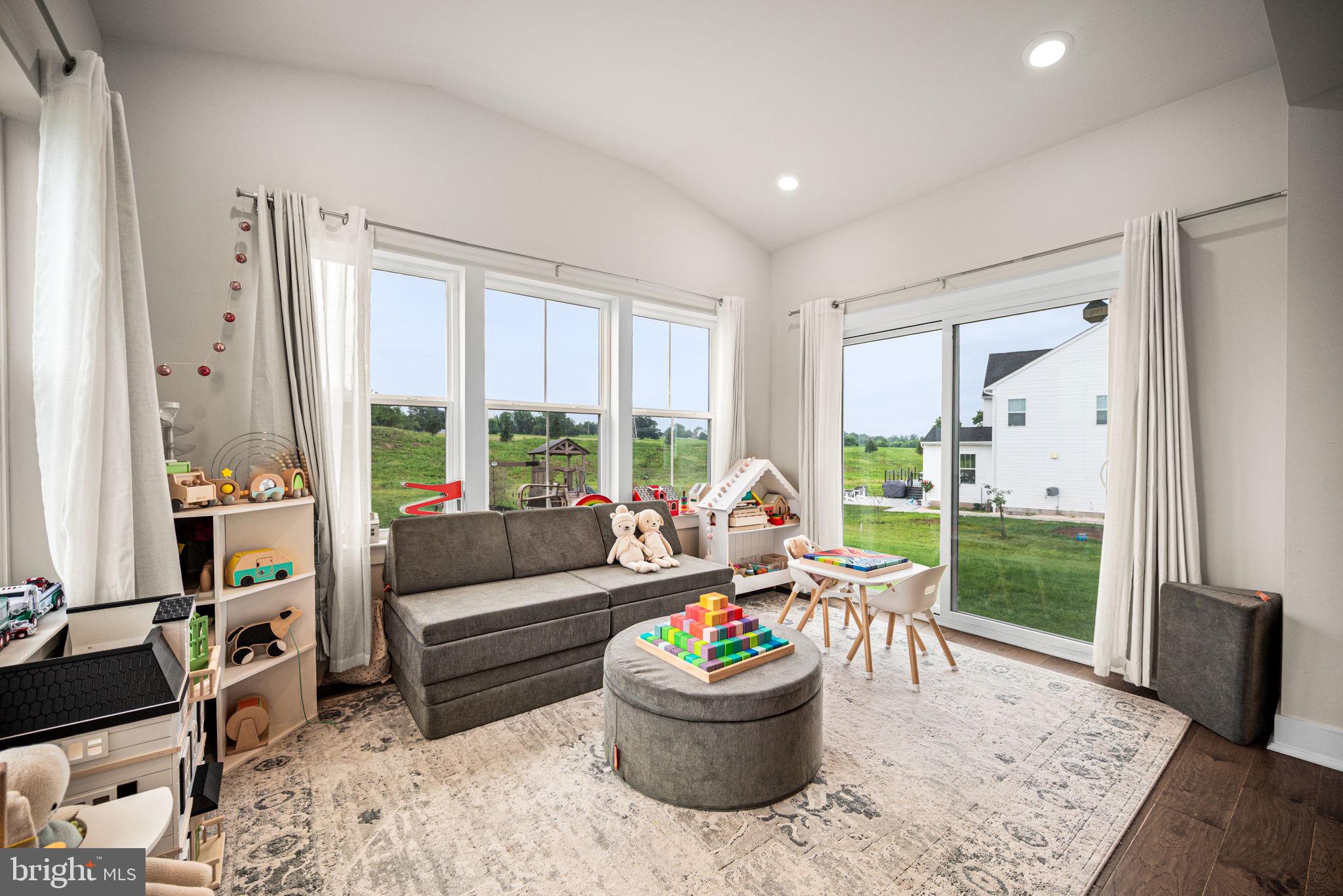 MAGNOLIA RESERVE - Residential