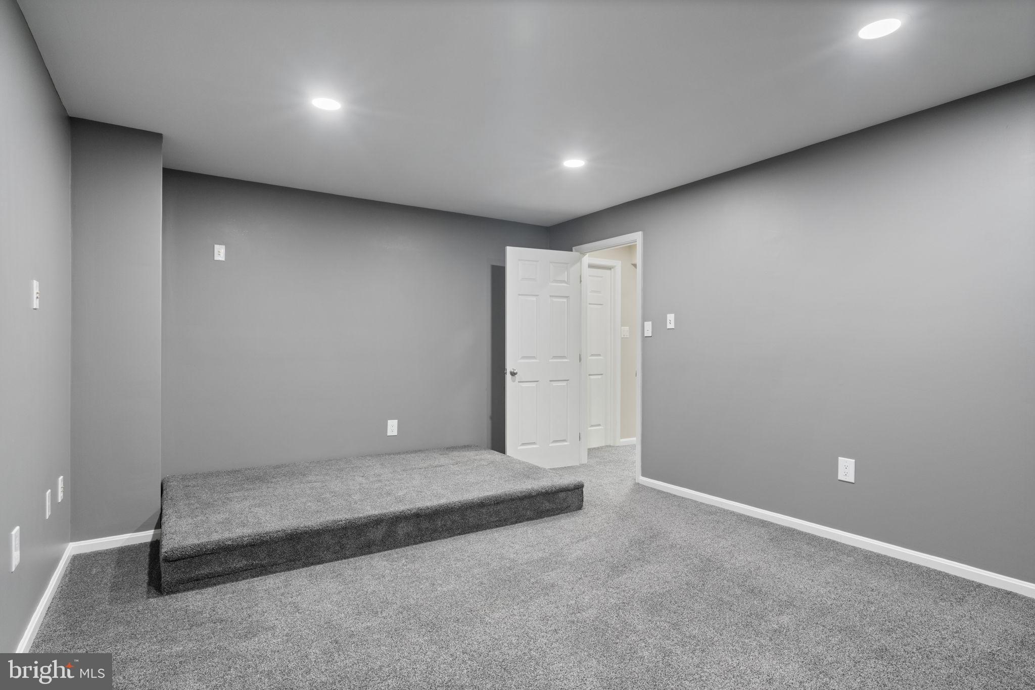 MEADOWS AT MORRIS FARM - Residential