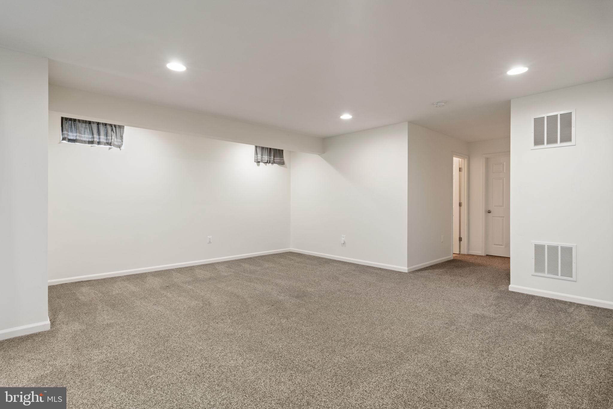 MEADOWS AT MORRIS FARM - Residential