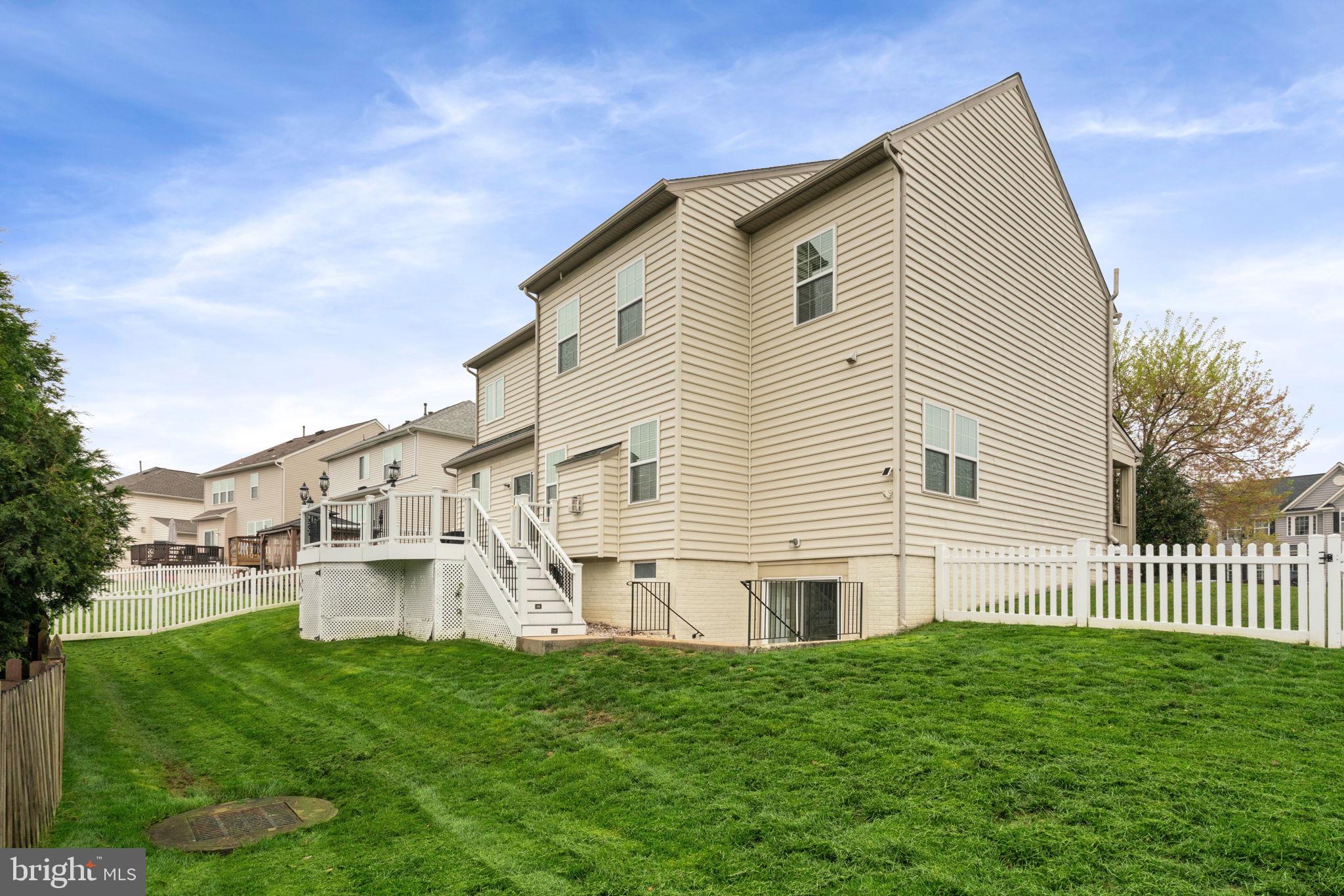 MEADOWS AT MORRIS FARM - Residential