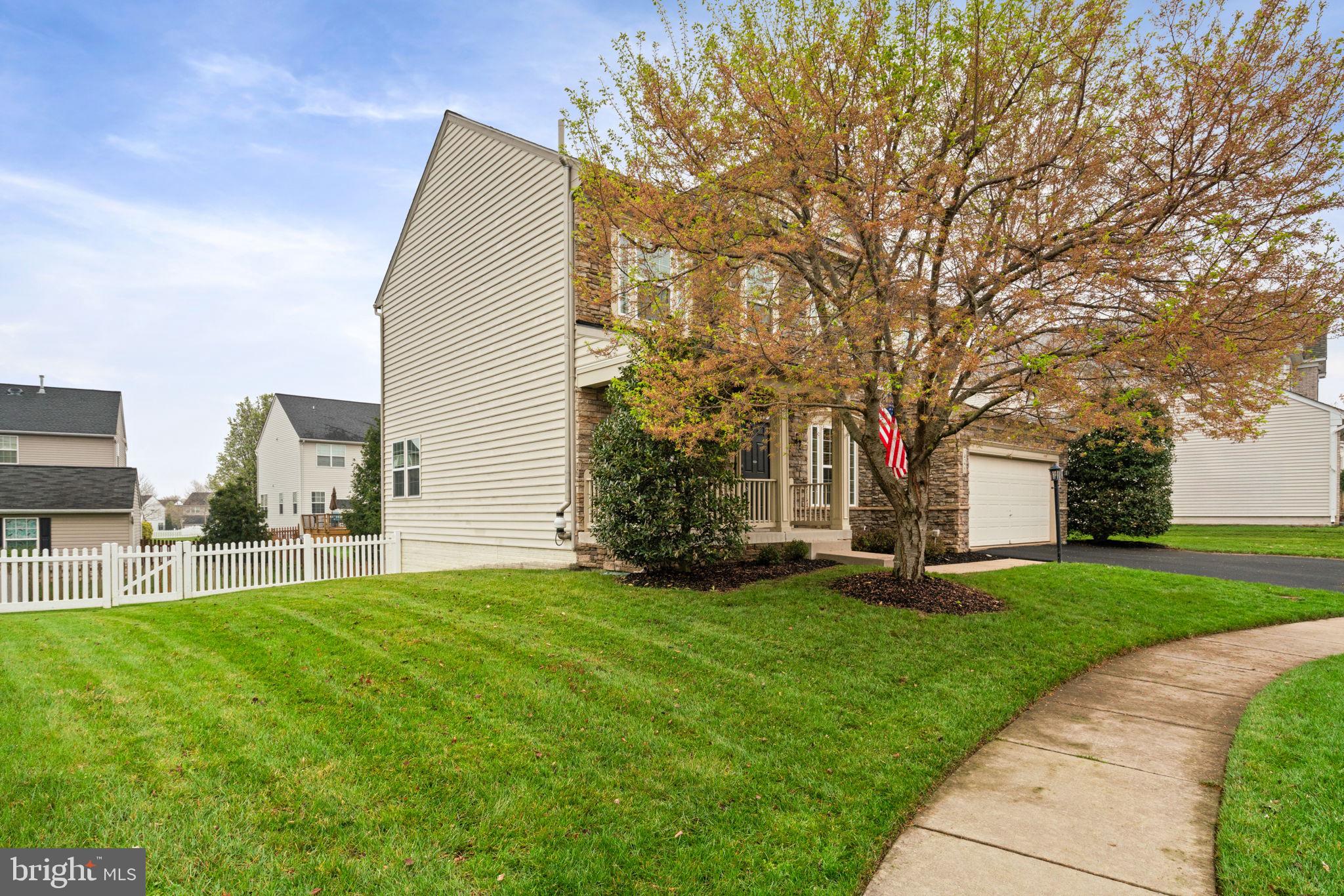 MEADOWS AT MORRIS FARM - Residential