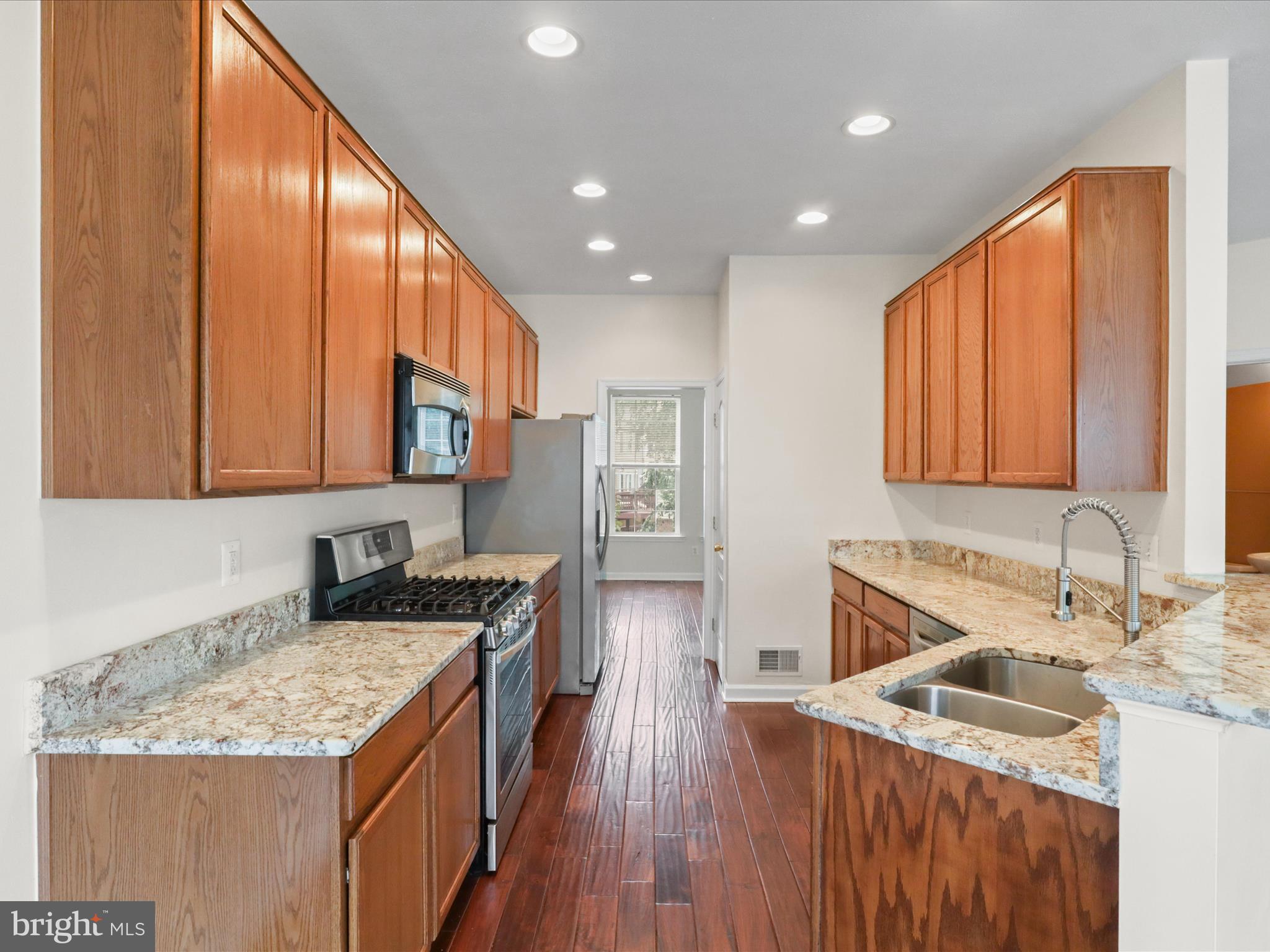 GROVE AT HUNTLEY MEADOWS - Residential