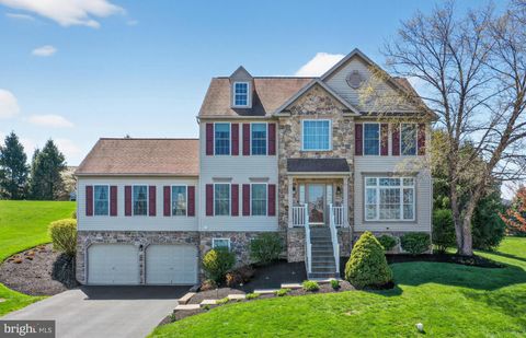 62 SWEETWATER LANE WERNERSVILLE PA 19565