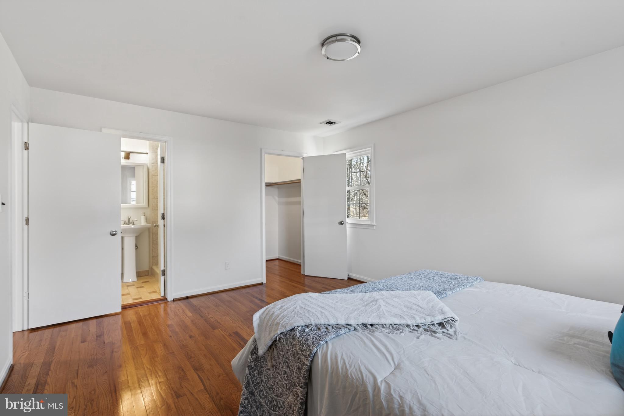 BARCROFT - Residential