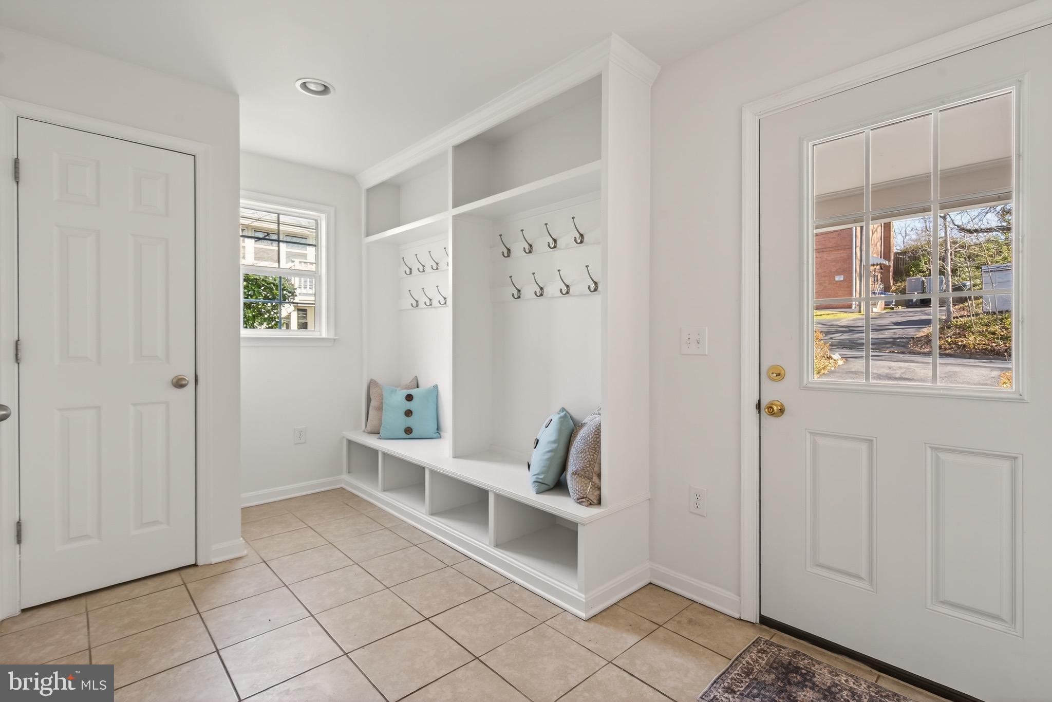 BARCROFT - Residential