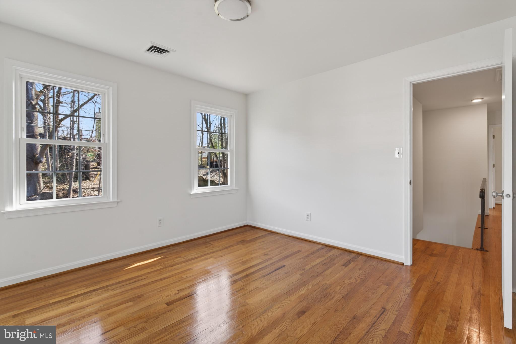 BARCROFT - Residential