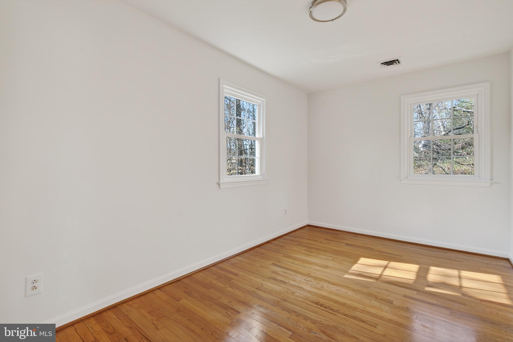 BARCROFT - Residential