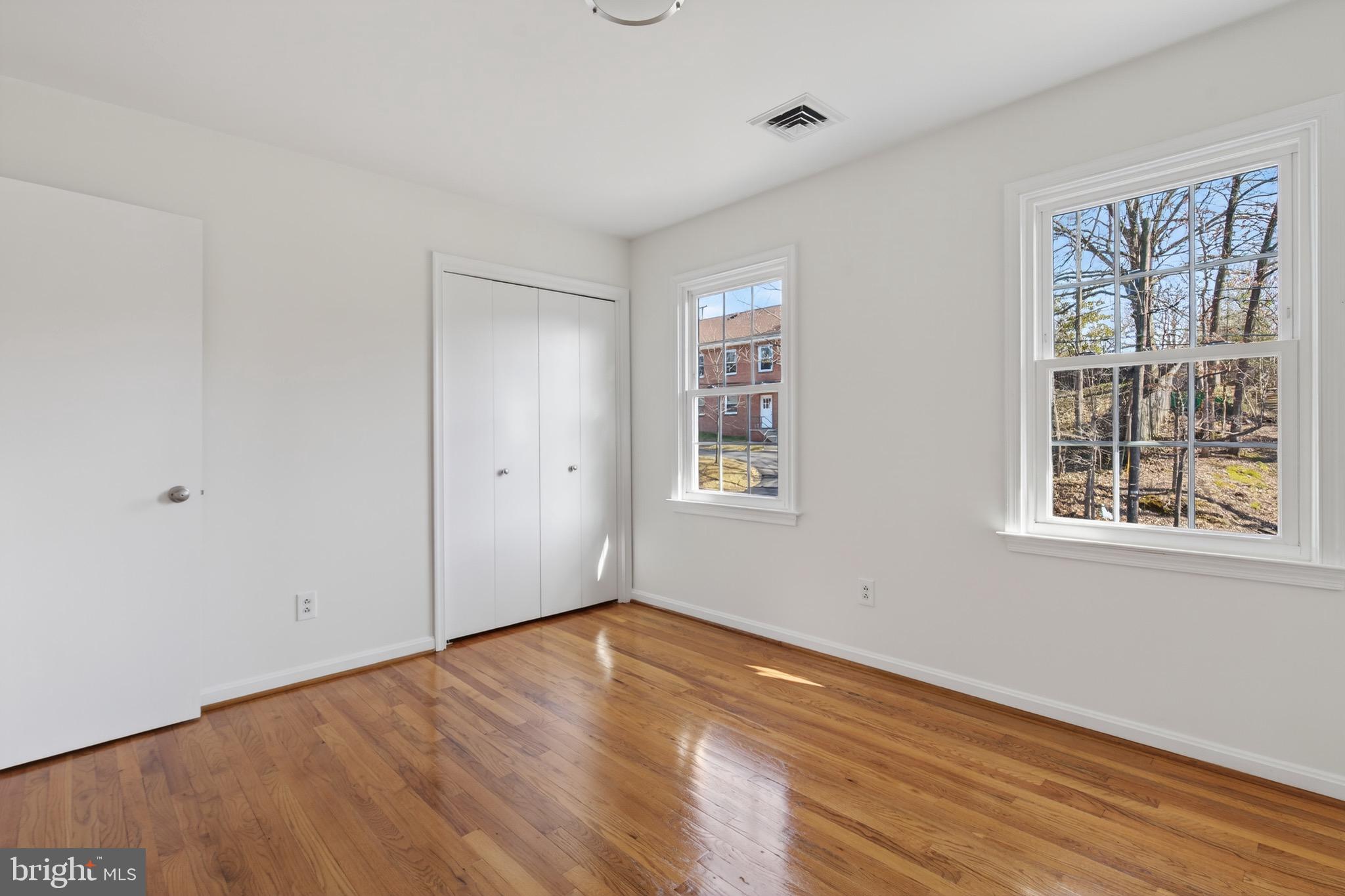 BARCROFT - Residential