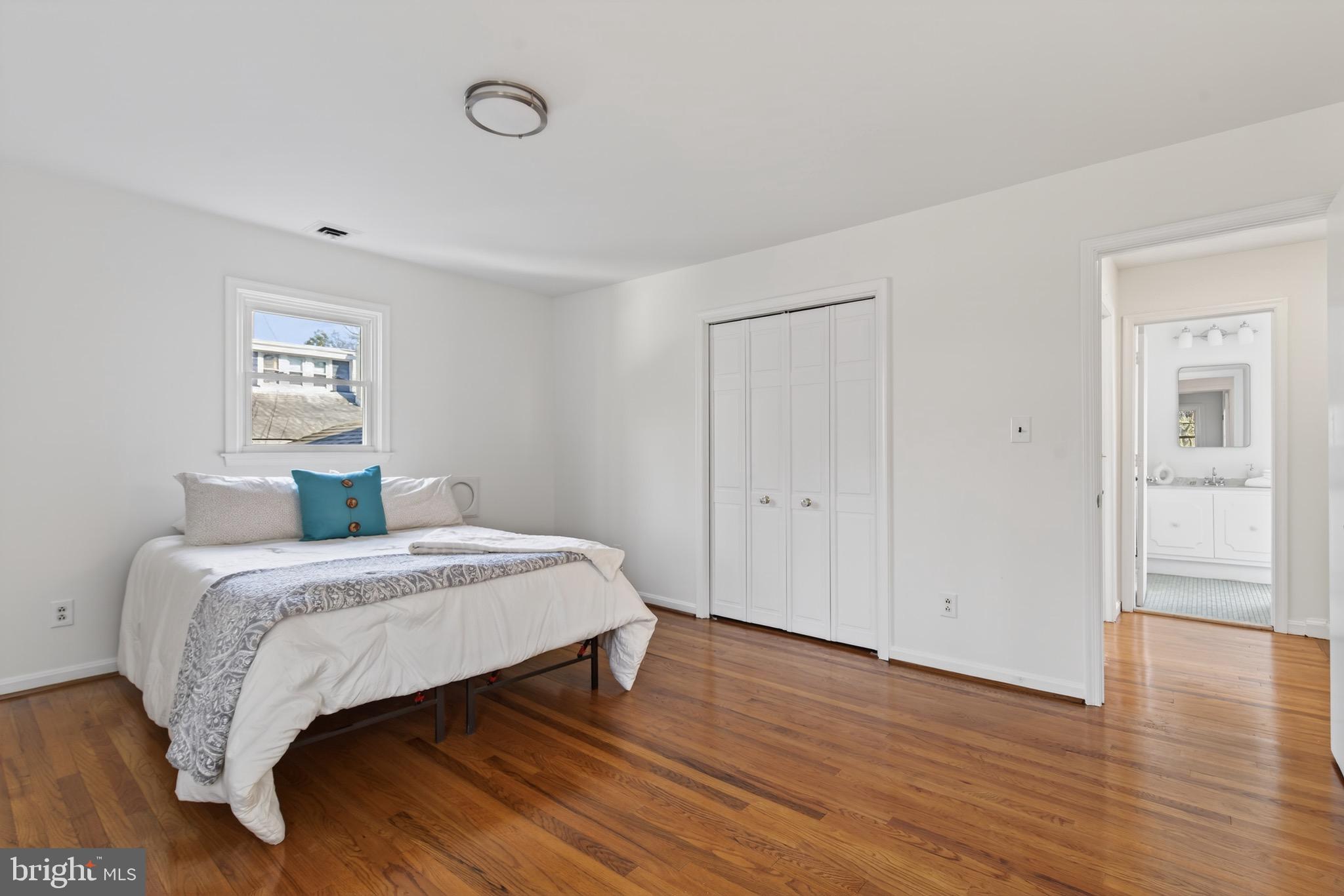 BARCROFT - Residential