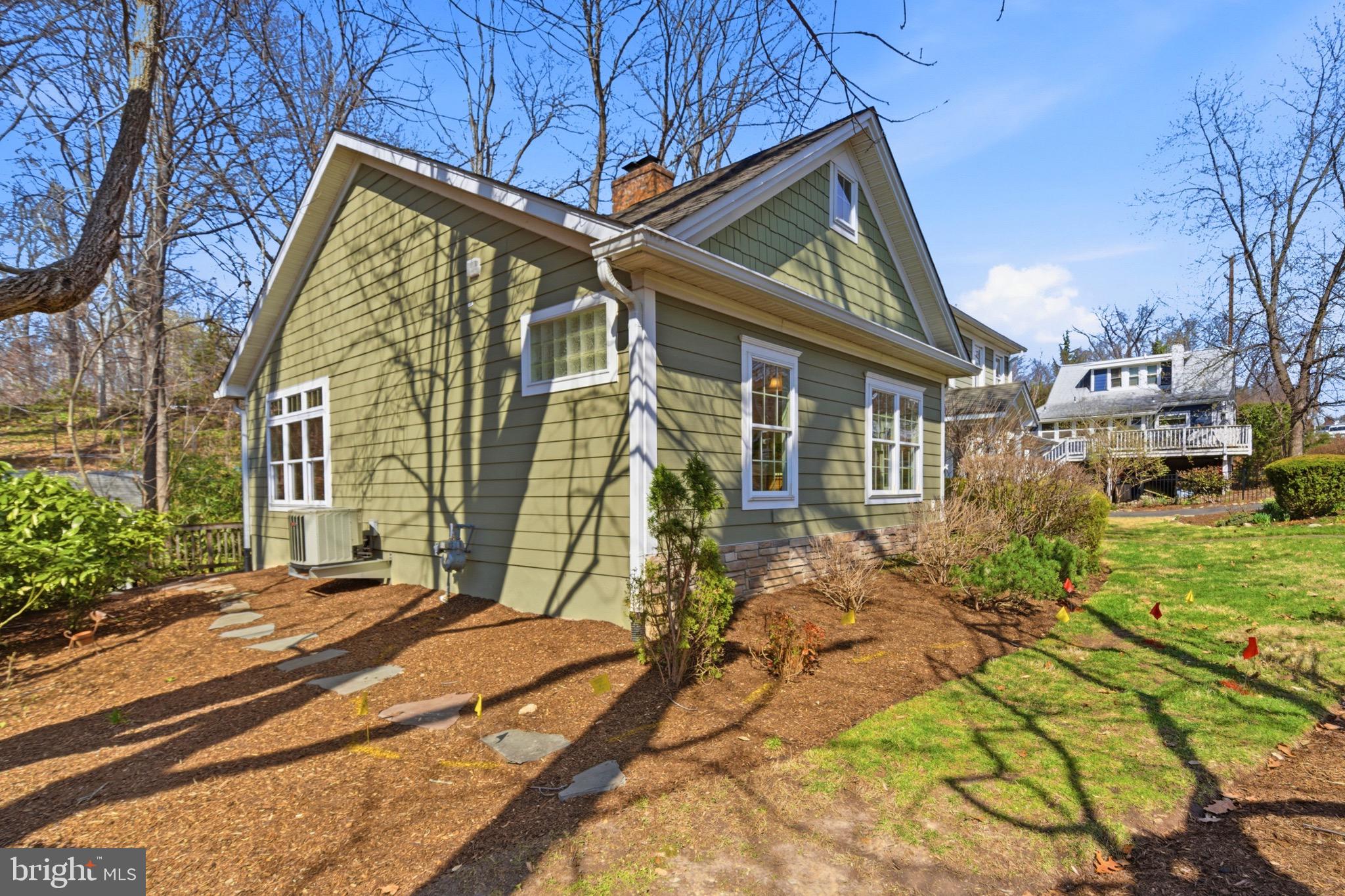 BARCROFT - Residential