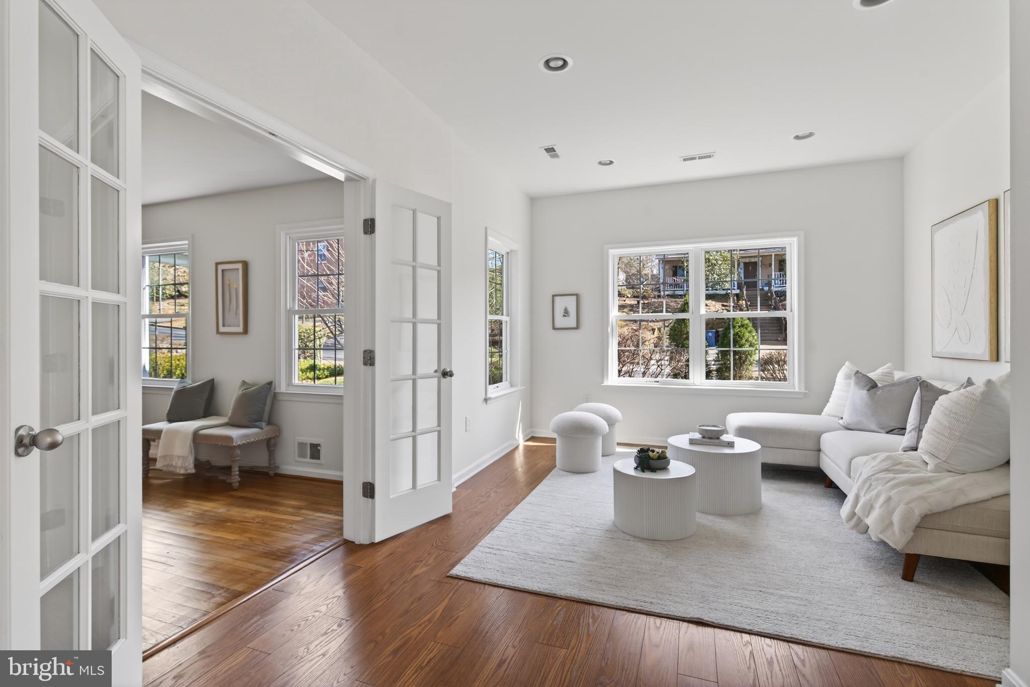 BARCROFT - Residential