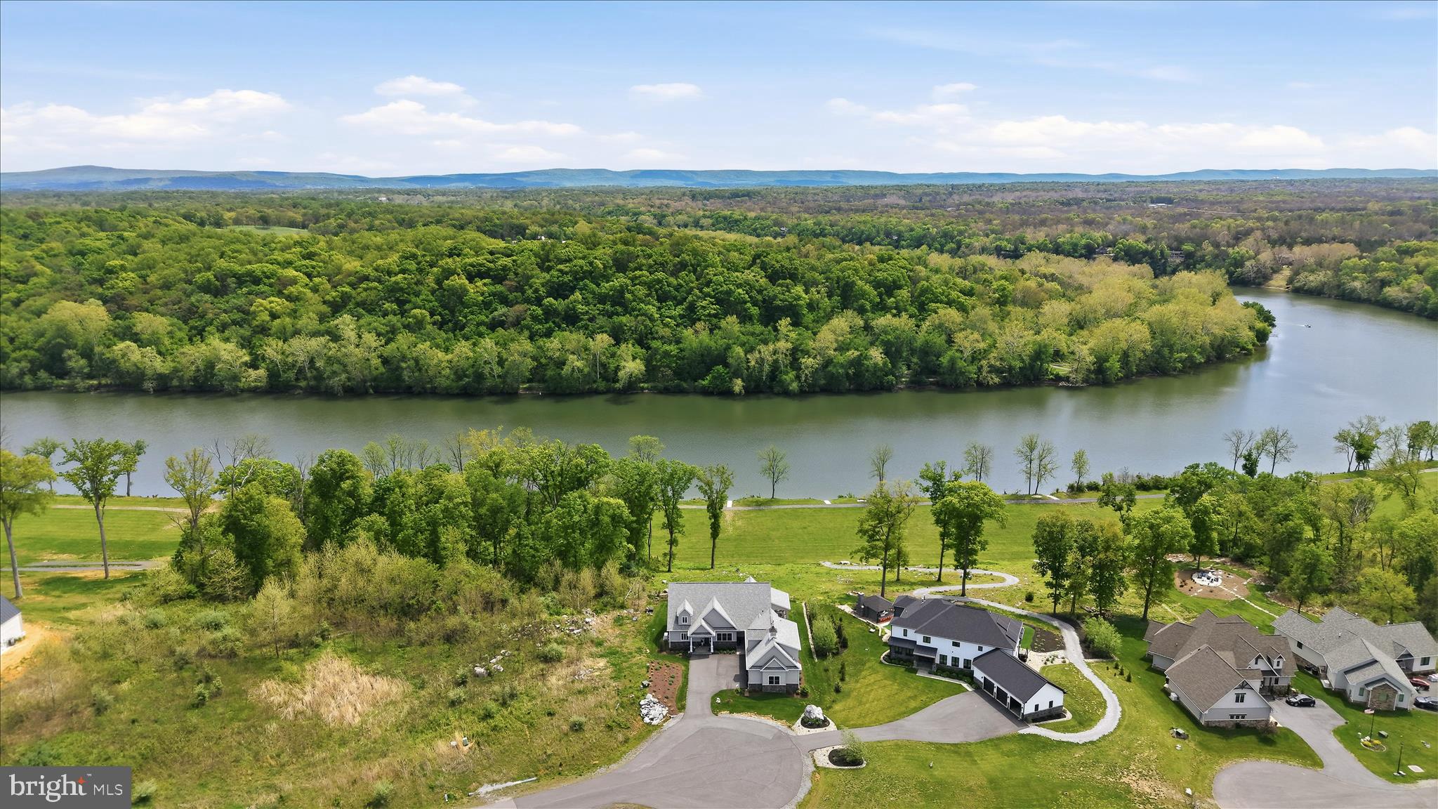 POTOMAC OVERLOOK ESTATES - Residential